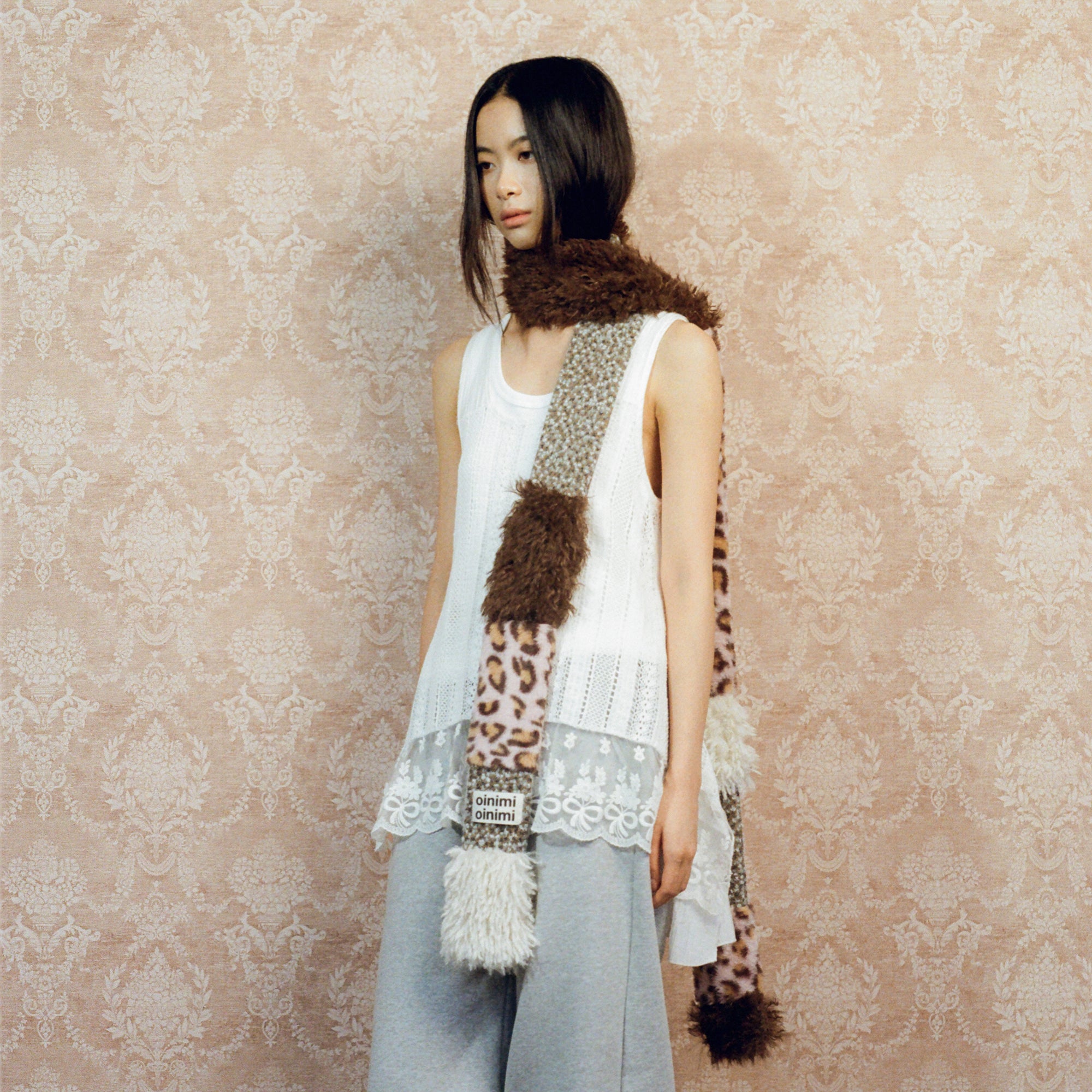 OINIMI Leopard Knit Spliced Faux Fur Scarf