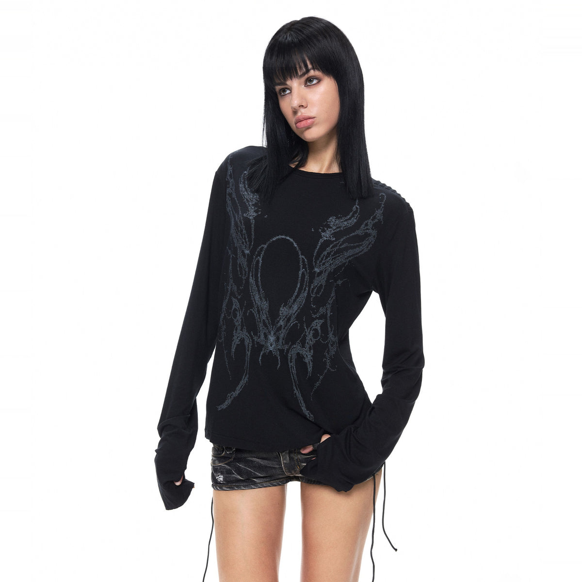 3MODE Oversized Retro Long-Sleeve Tee — square · front · Black (2)
