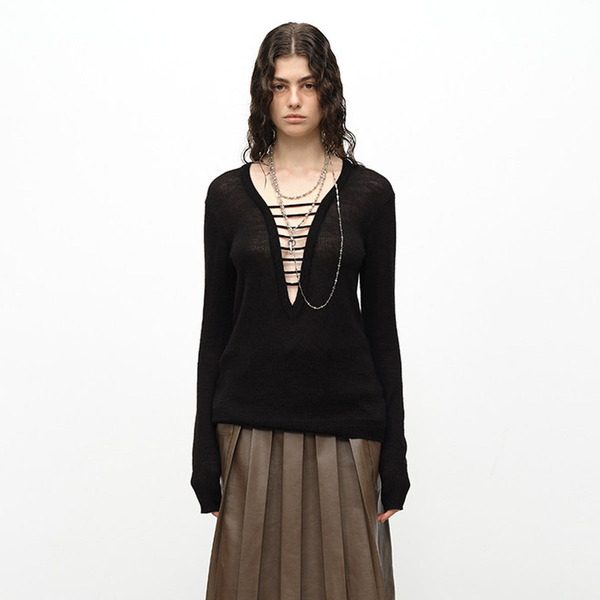 DOTYEARS Hand-Pulled Wool Two-Tone V-Neck Sweater — square · front · Black