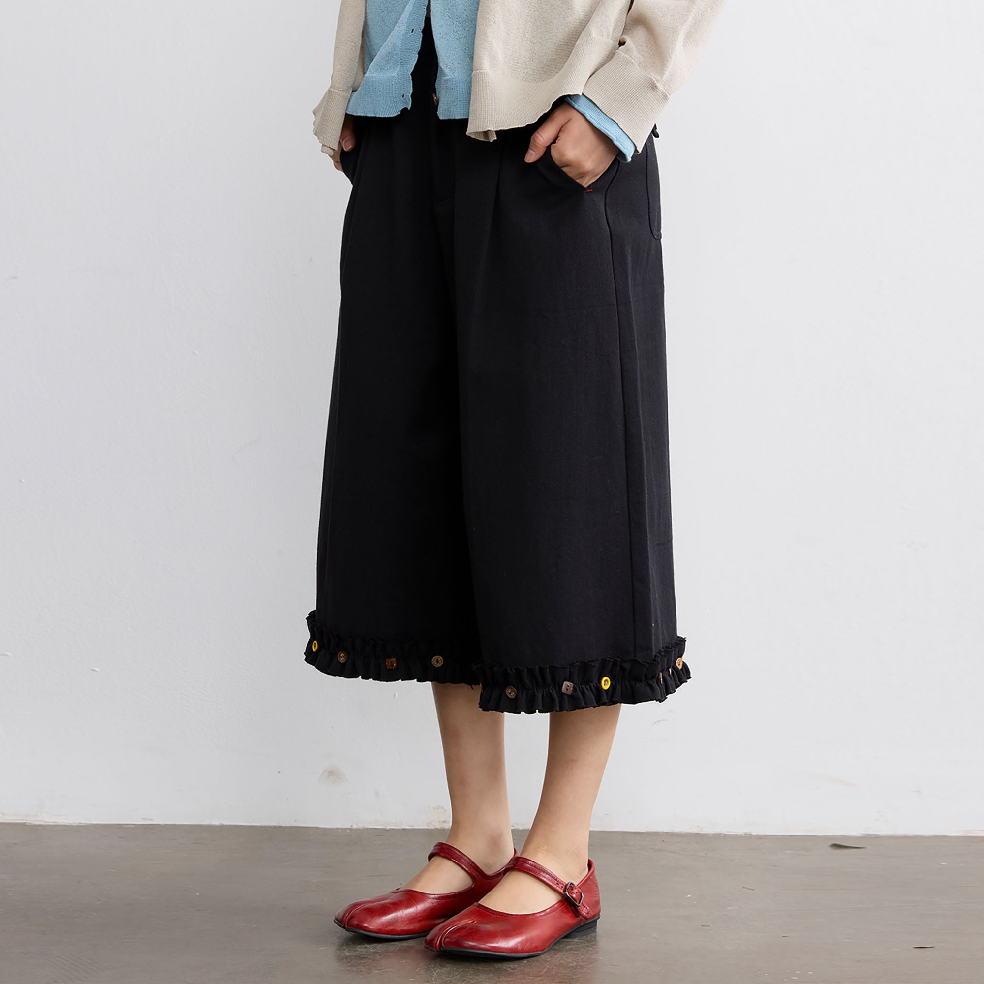 NOESE Button-Trim Ruffle Hem Culottes