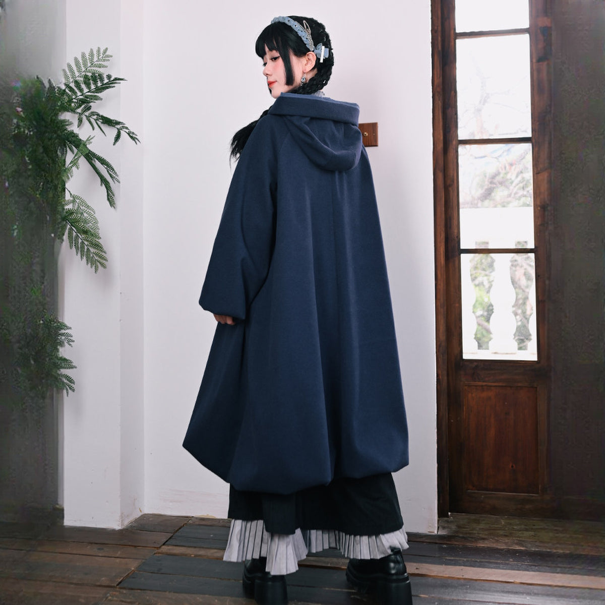GUGUAI Embroidered Floral-Hem Wool-Blend Coat — square · back · Teardrop Blue