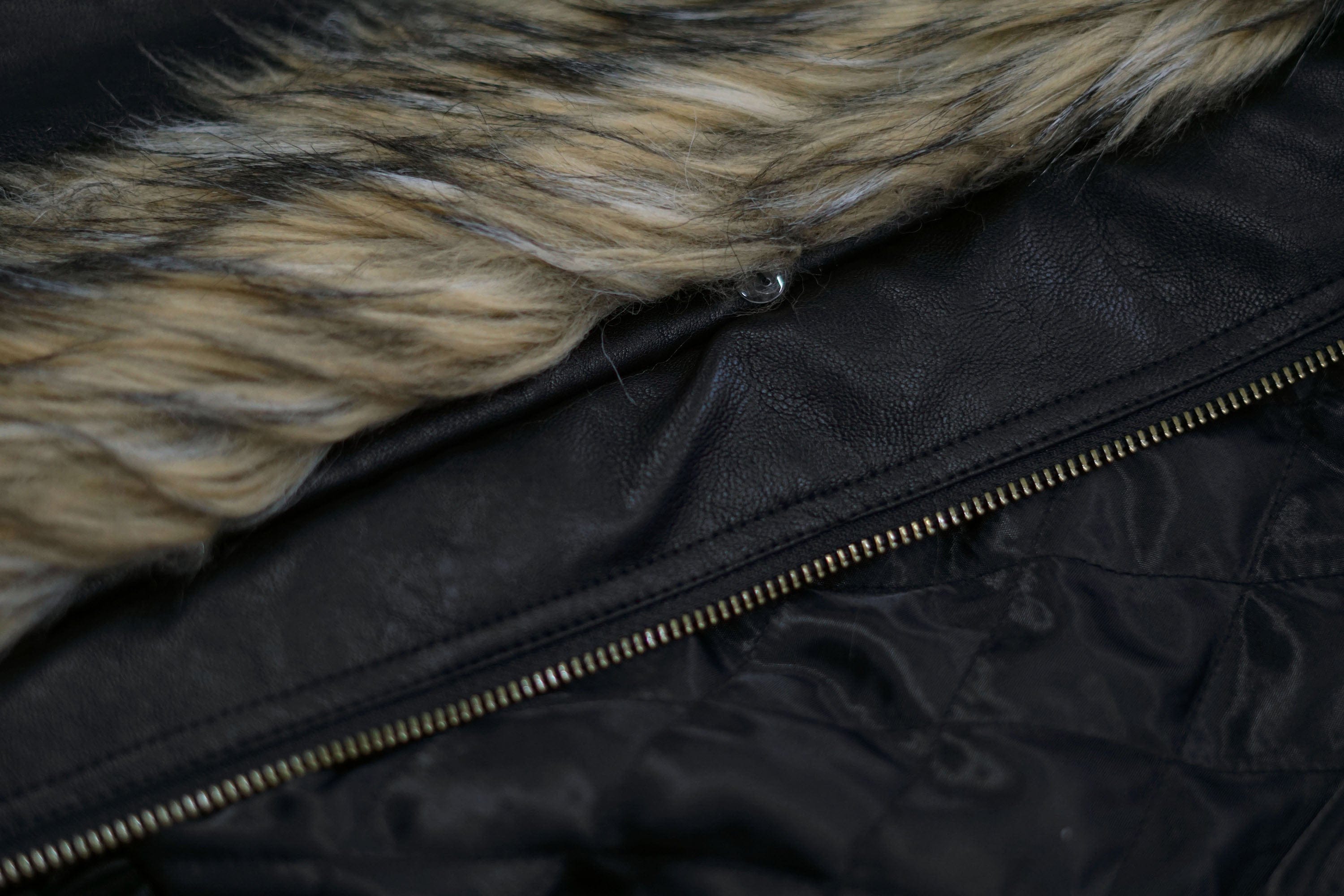 CESTNOUS Detachable Faux Fur-Lined Bomber Jacket