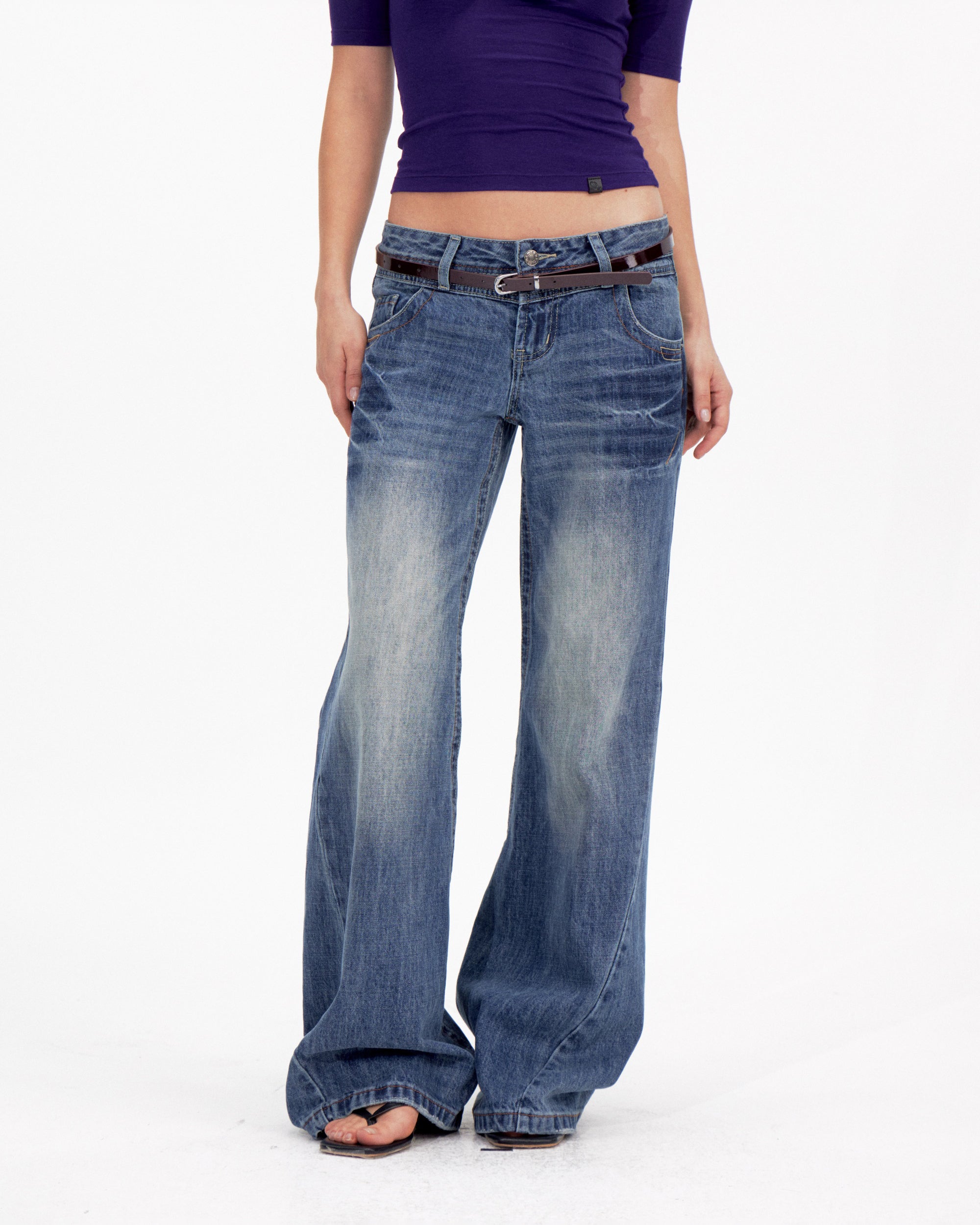10AMSOTIIIIIIRED Retro Whiskered Low-Rise Straight Jeans