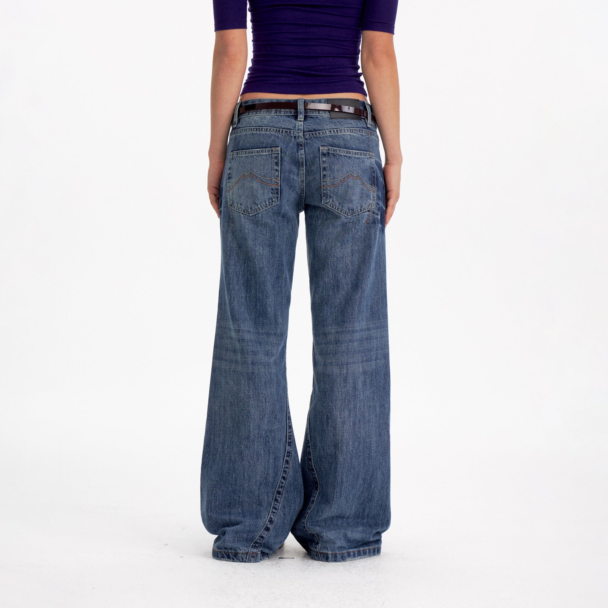 10AMSOTIIIIIIRED Retro Whiskered Low-Rise Straight Jeans