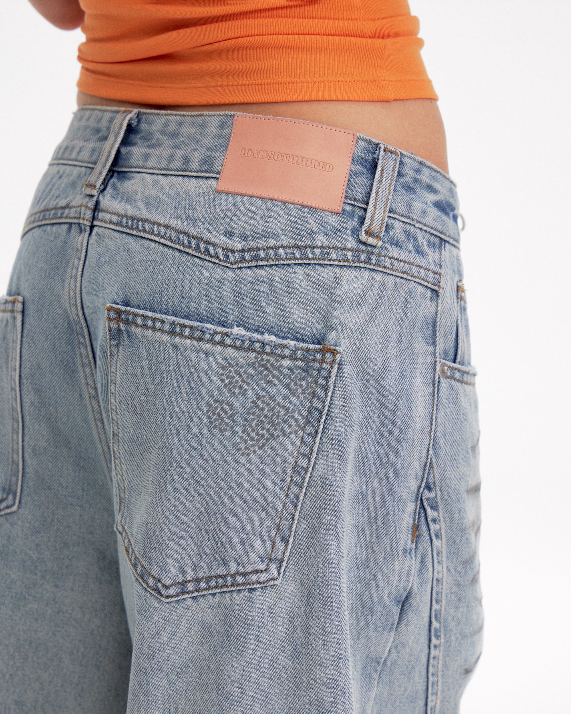 10AMSOTIIIIIIRED Retro Dog Graphic Washed Denim Shorts