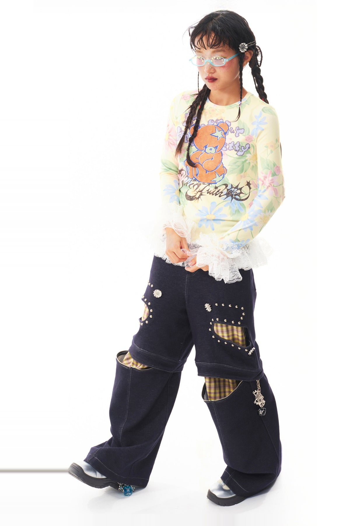 SILLYSIS Bear Graphic Lace-Trim Long-Sleeve Tee — full body