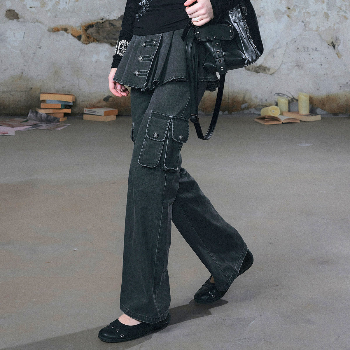 CESTNOUS Retro Washed Pleated Spliced Straight-Leg Pants — square · side · Washed Gray