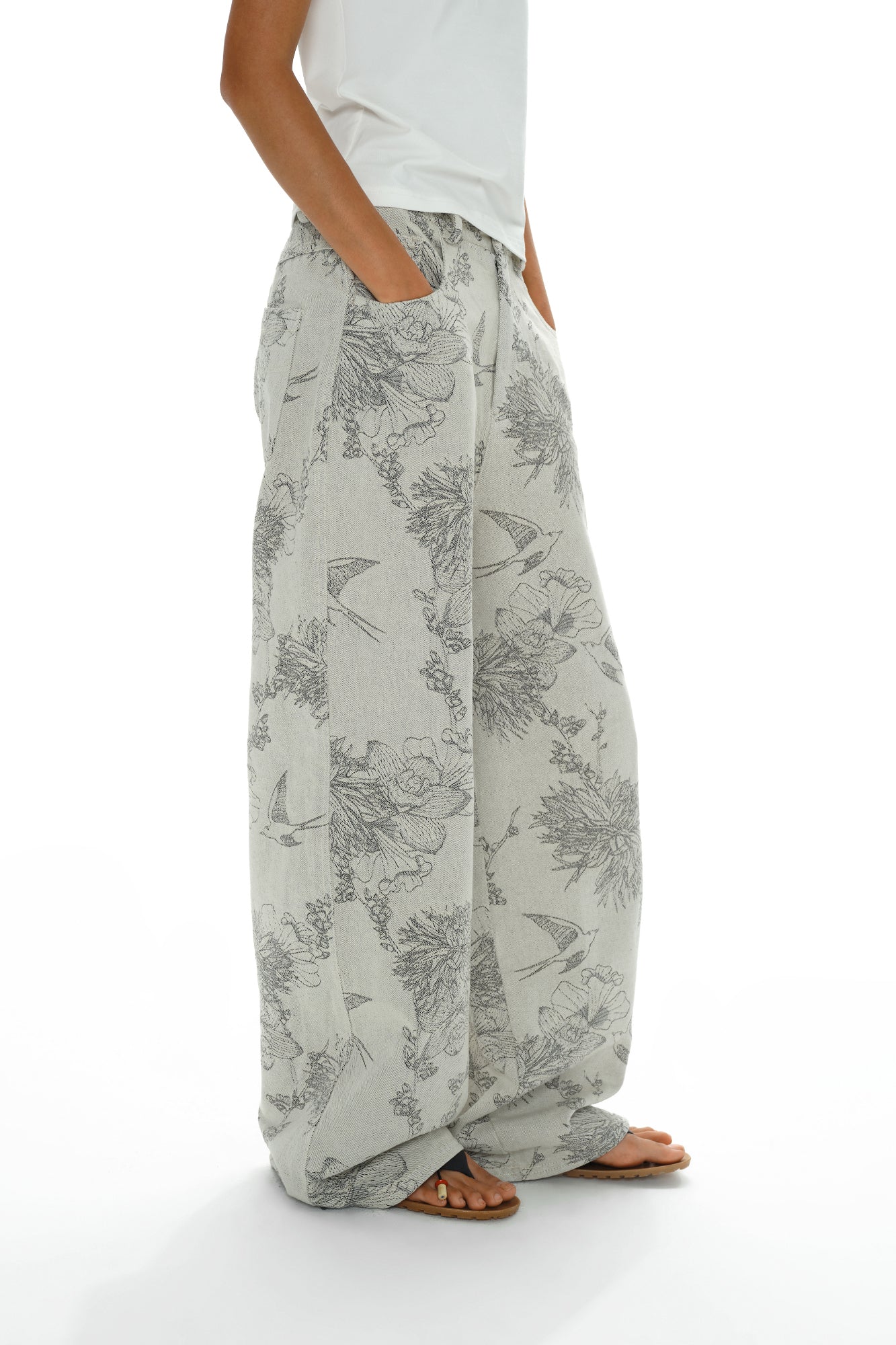 OINIMI Full-Print Botanical Sketch Wide-Leg Jeans