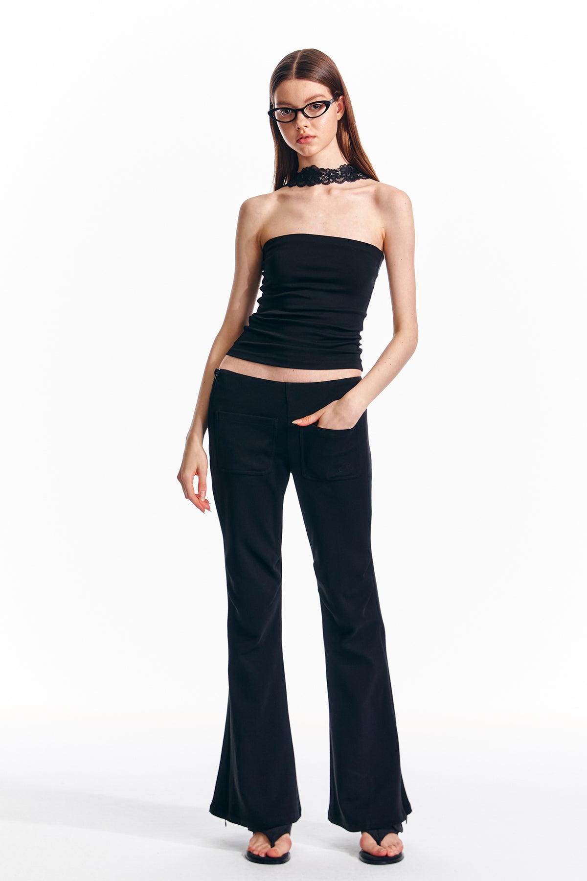 ALINNV STUDIO Lace Halter-Neck Ribbed Fitted Tank Top