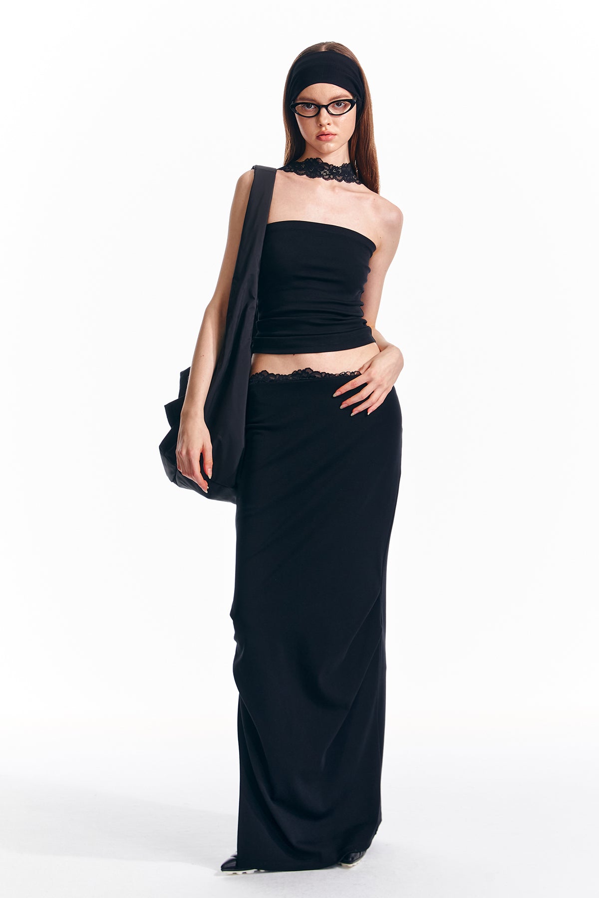 ALINNV STUDIO Lace Halter-Neck Ribbed Fitted Tank Top