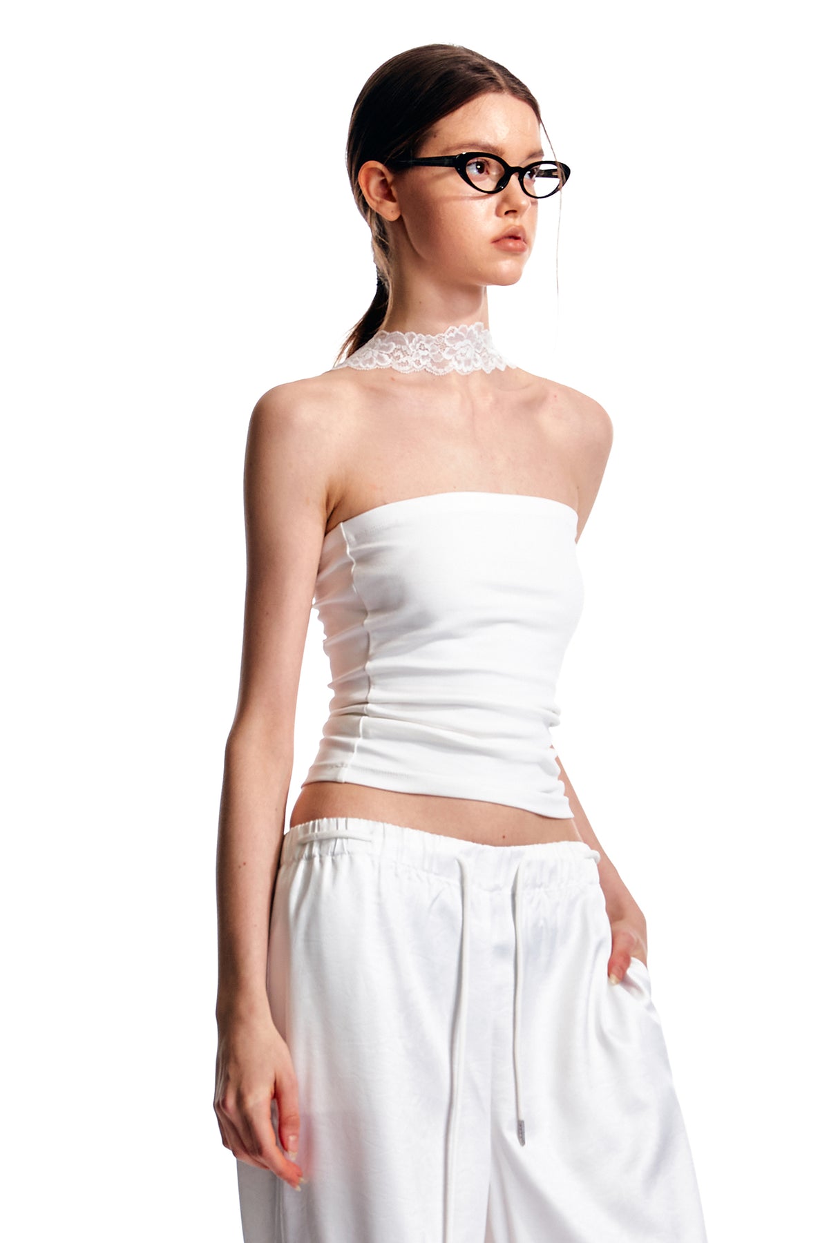 ALINNV STUDIO Lace Halter-Neck Ribbed Fitted Tank Top
