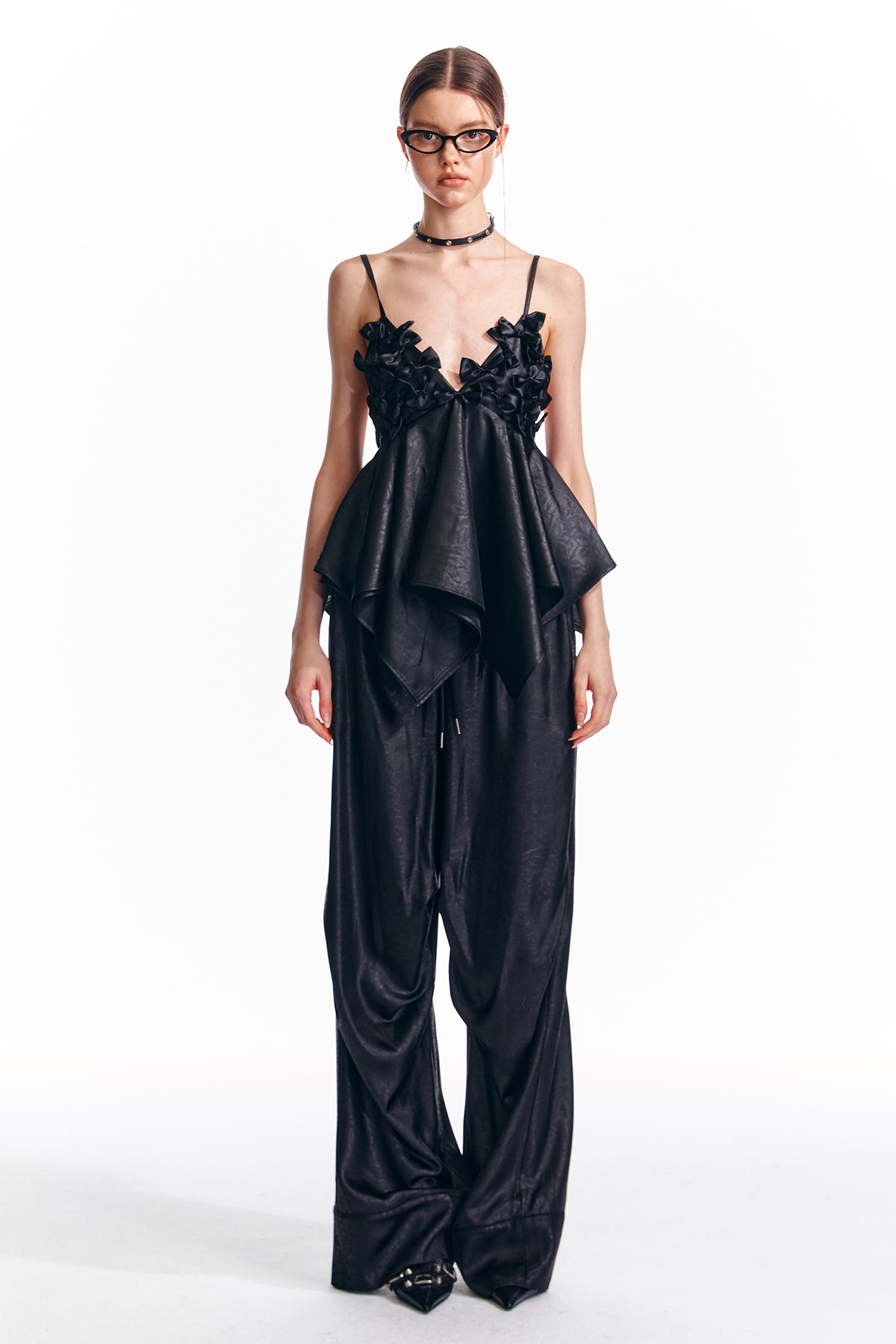 ALINNV STUDIO Bow Detail Flared Cami Top