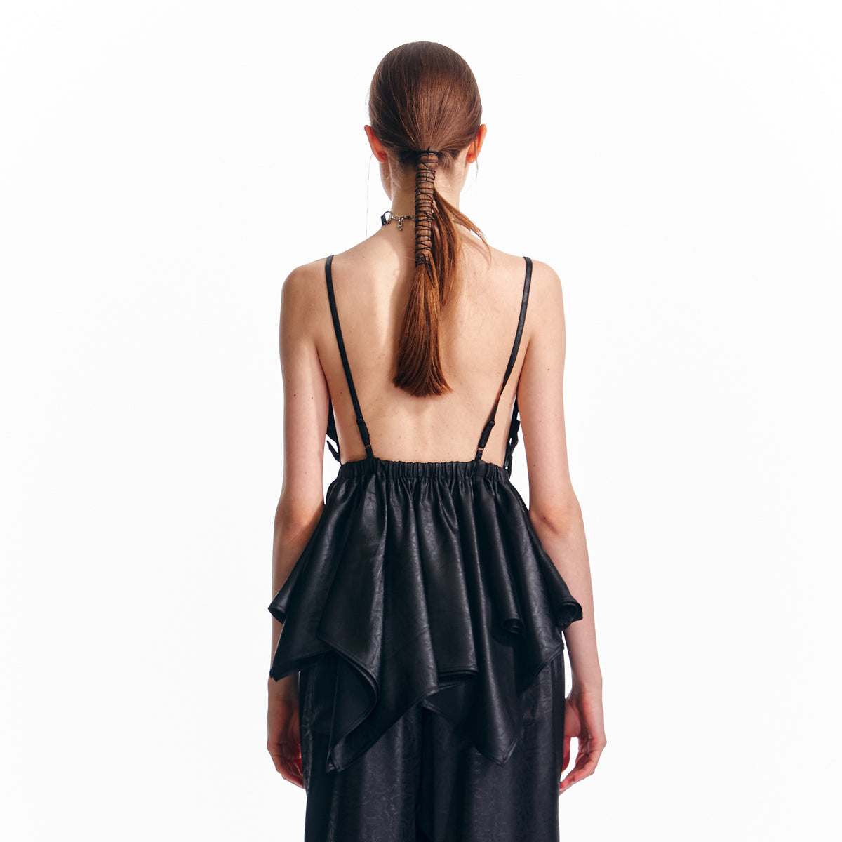 ALINNV STUDIO Bow Detail Flared Cami Top