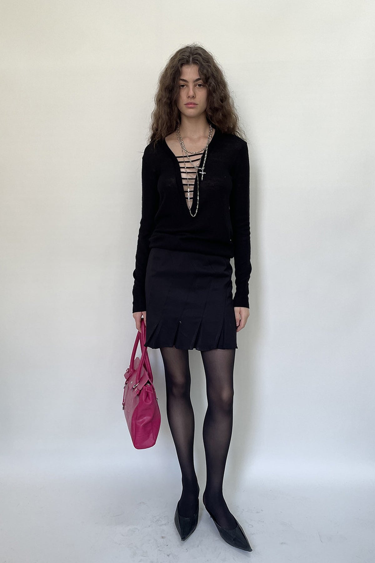 DOTYEARS Hand-Pulled Wool Two-Tone V-Neck Sweater — full body · Black