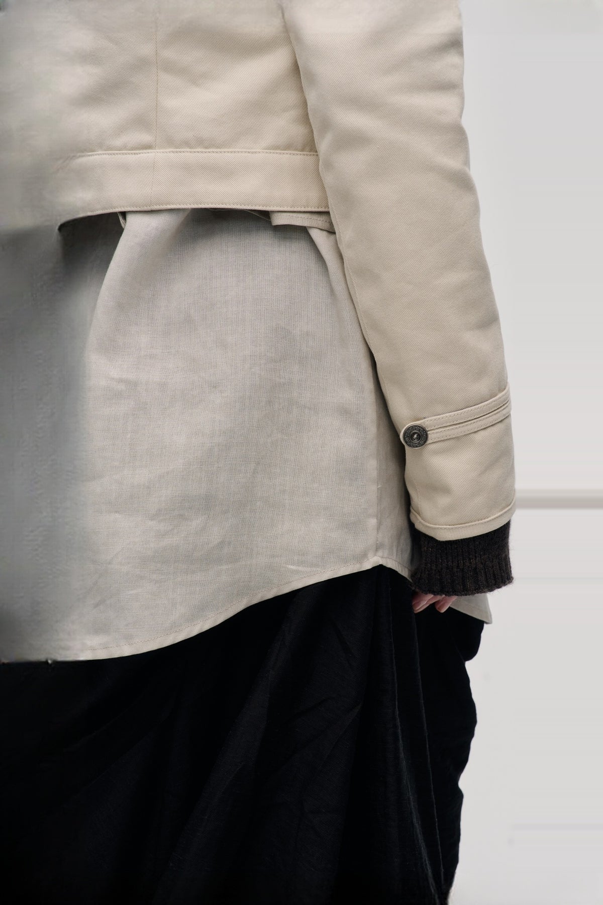 ILNya Nieternite Nifutur Napoleon-Collar Slim Cropped Jacket — half body