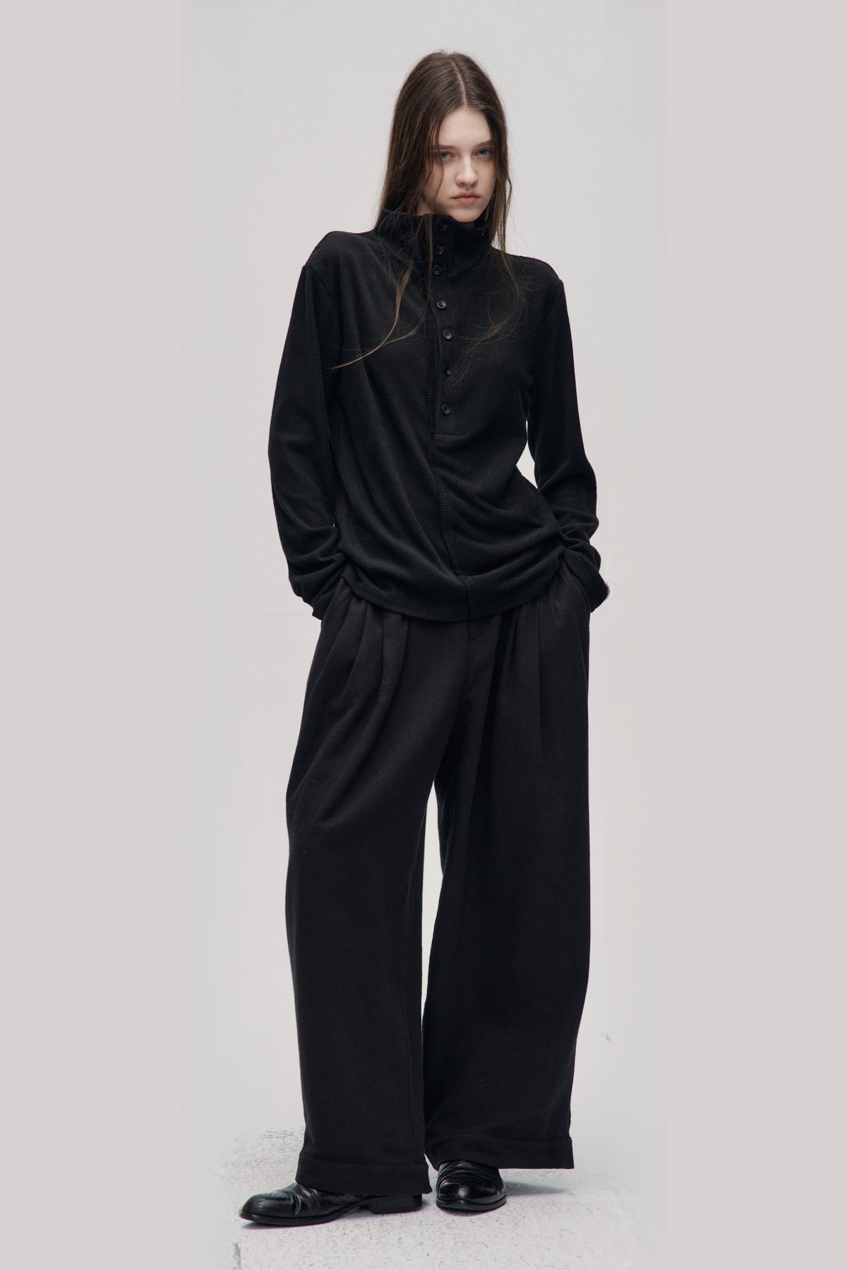 ILNya Nieternite Nifutur Deconstructed Stand-Collar Slim Long-Sleeve Tee — full body