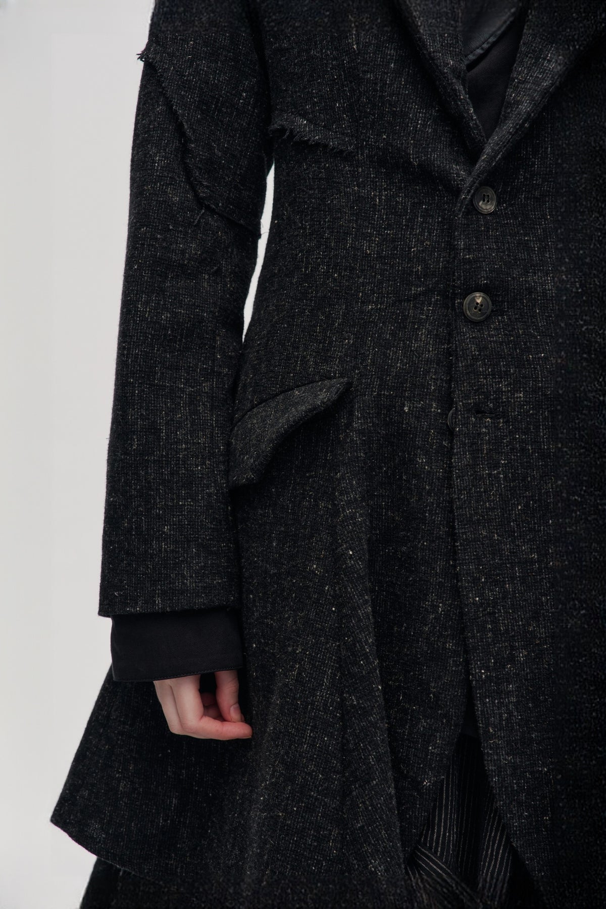 ILNya Nieternite Nifutur Wool-Blend Spliced Notch Lapel Coat — half body