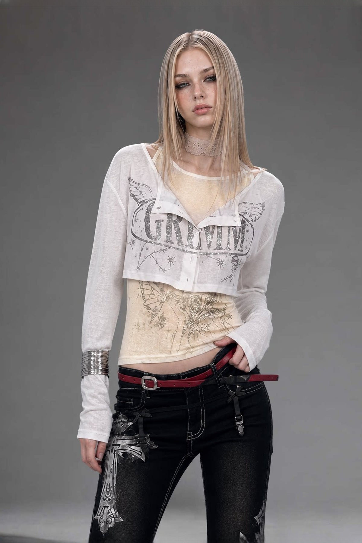 EMOHA Silver Graphic Slim Long-Sleeve Tee — half body · Outer Layer