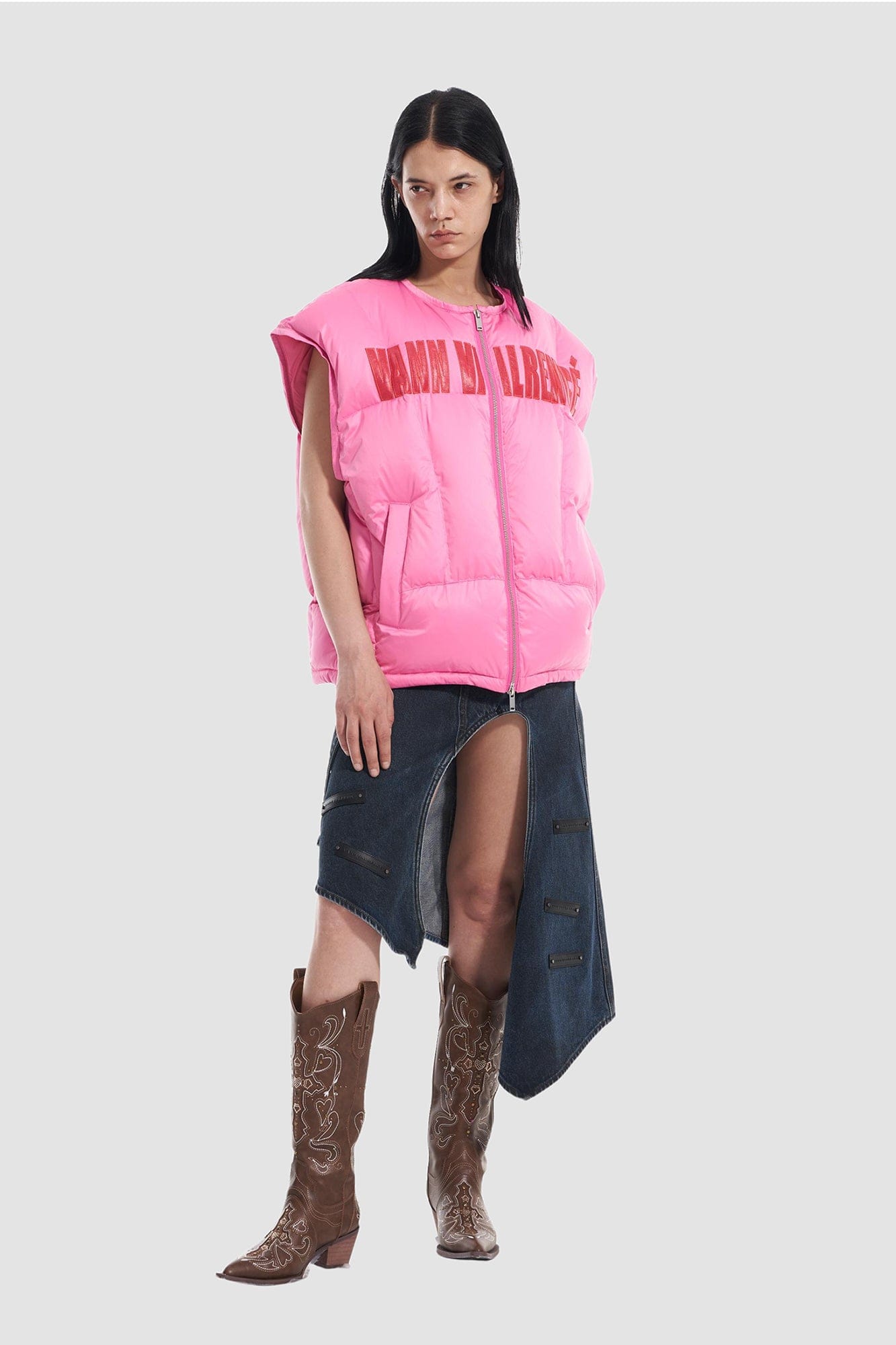 VANN VALRENCE LOGO Patch Quilted Down Vest