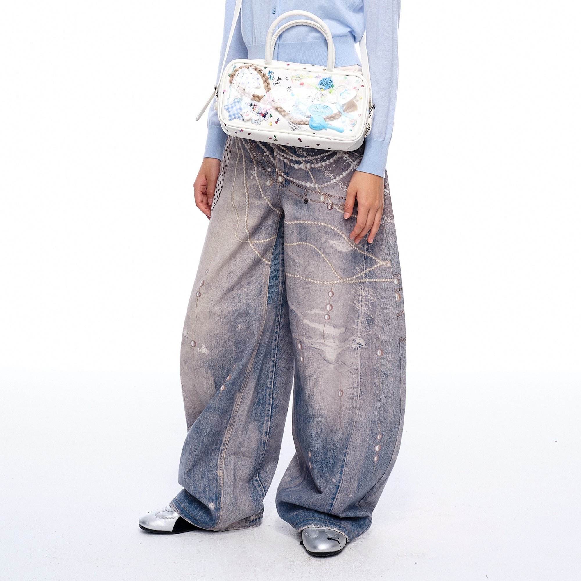 MOF Pearl Chain Graphic Washed Curved Jeans