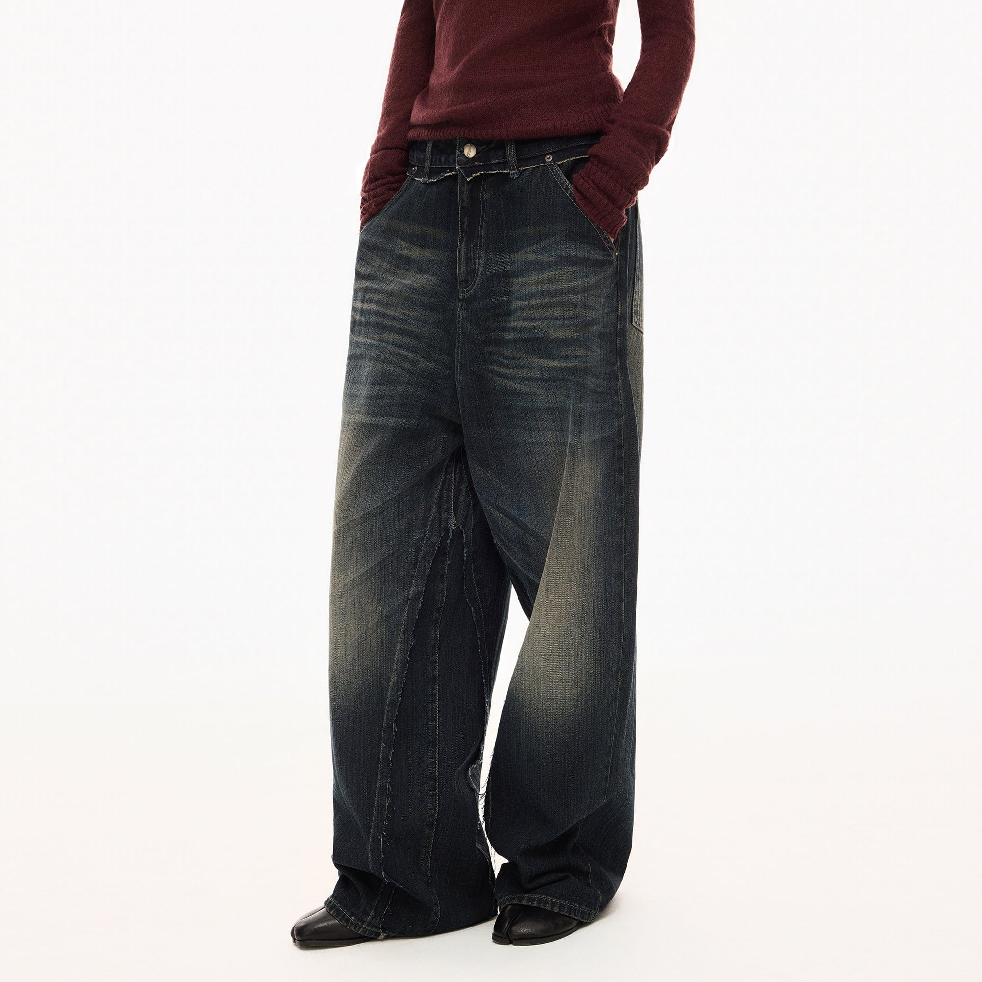 ARTIFICIAL WORLD Whiskered Washed Raw-Paneled Baggy Jeans