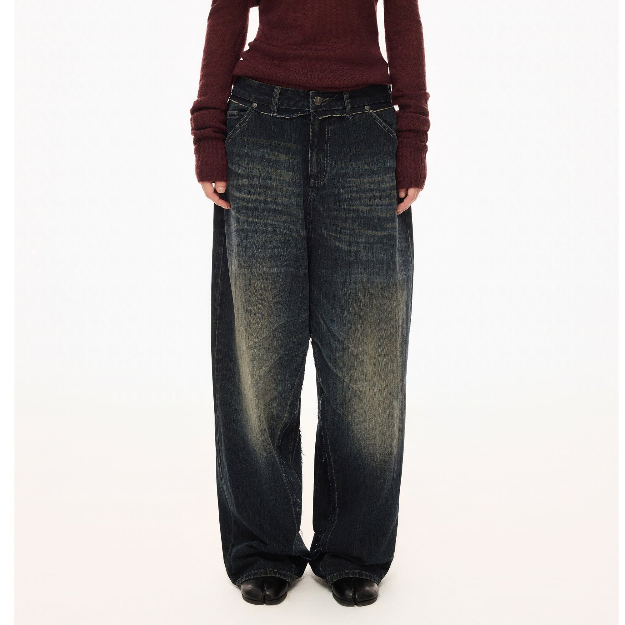 ARTIFICIAL WORLD Whiskered Washed Raw-Paneled Baggy Jeans