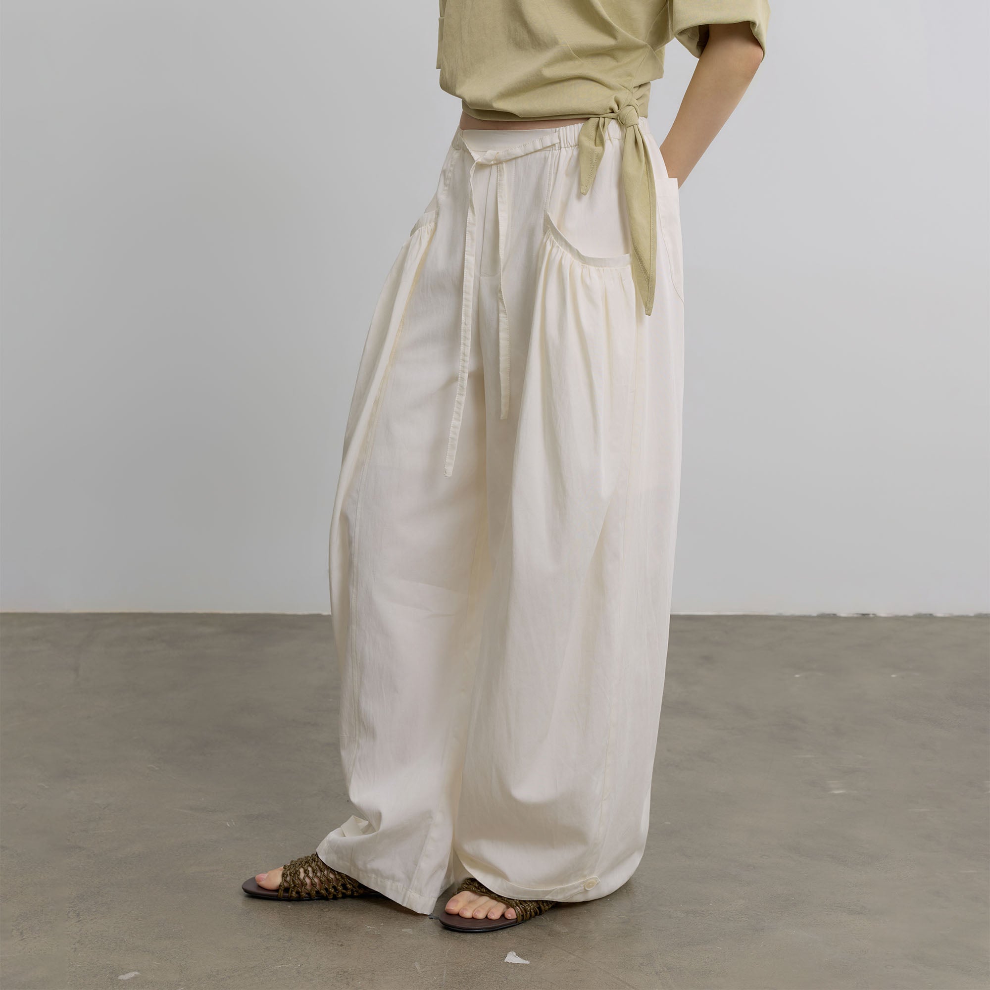 SAME FLOW Crinkled Linen-Blend Oversized Drawstring Pants