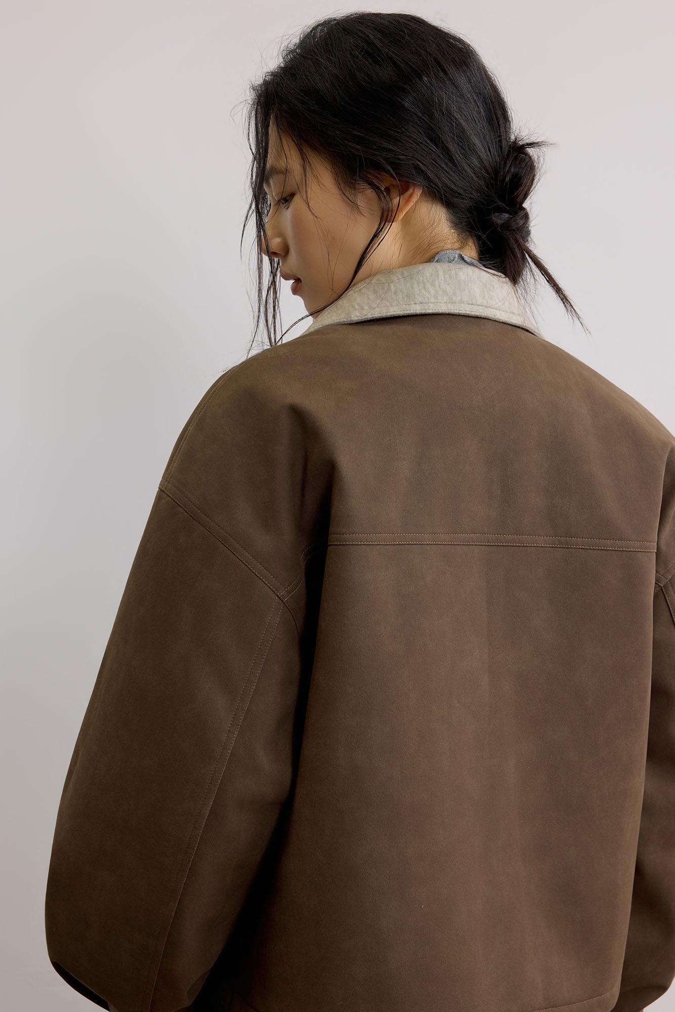 SAME FLOW Contrast Collar Embroidered Suede Jacket