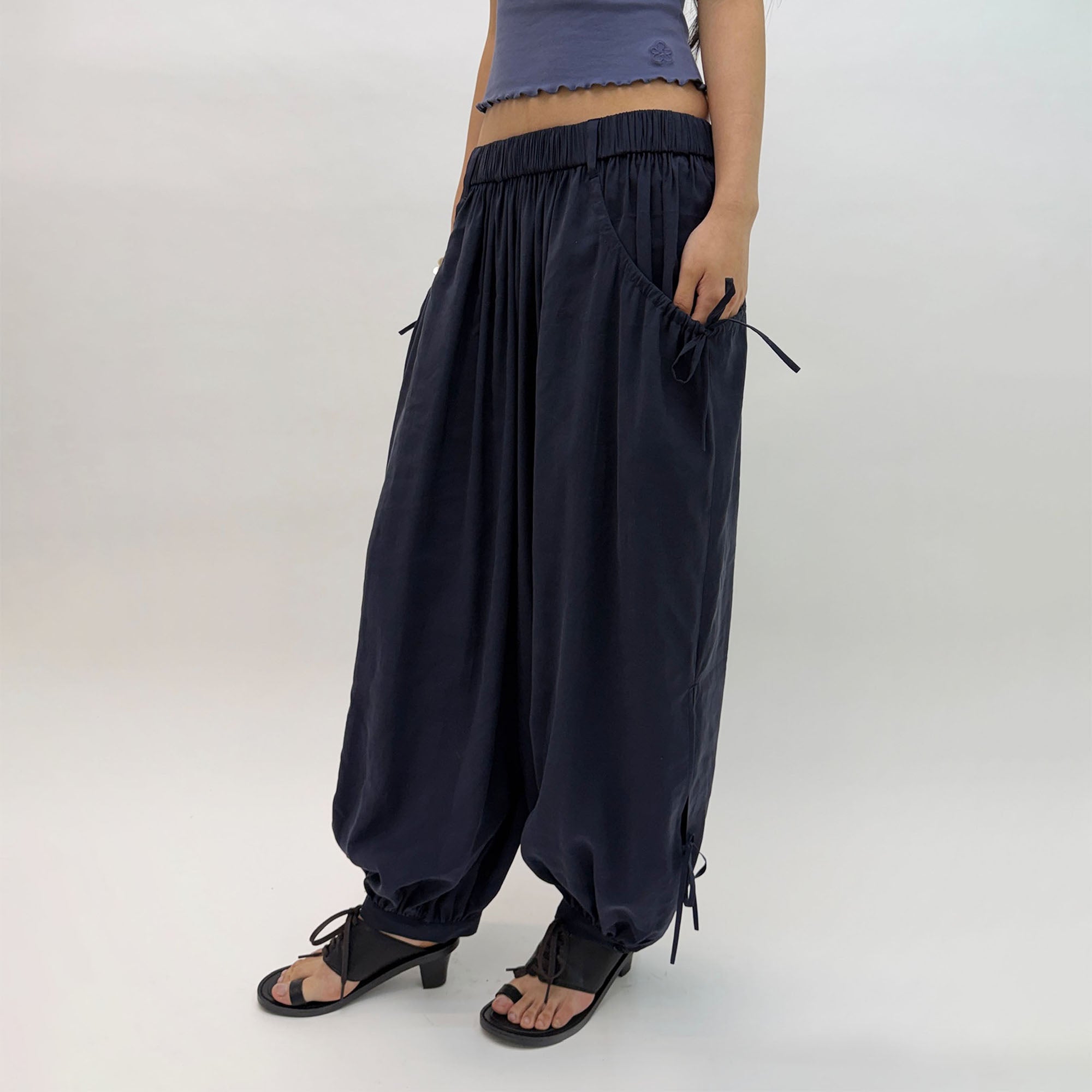 NEVERSEEZ Drawstring Pleats Balloon Pants