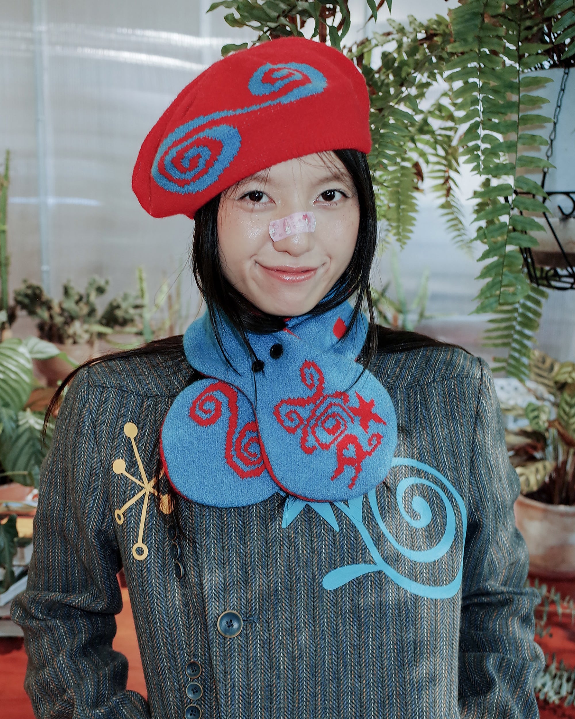 UNSOCIAL NIGHT Reversible Graphic Polka-Dot Knit Beret & Scarf