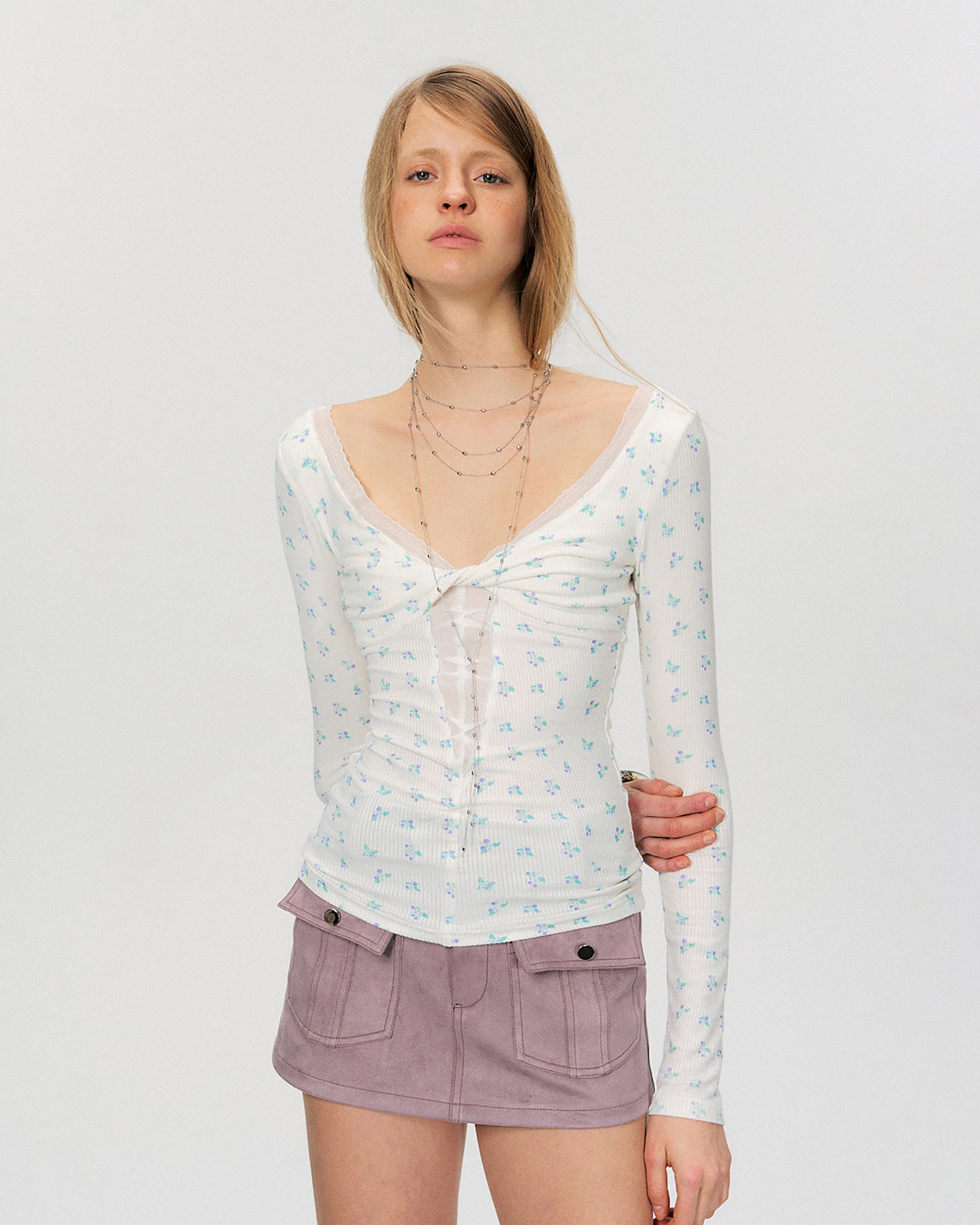 THE NEVERMORE Lace-Inset Deep V Twist Top