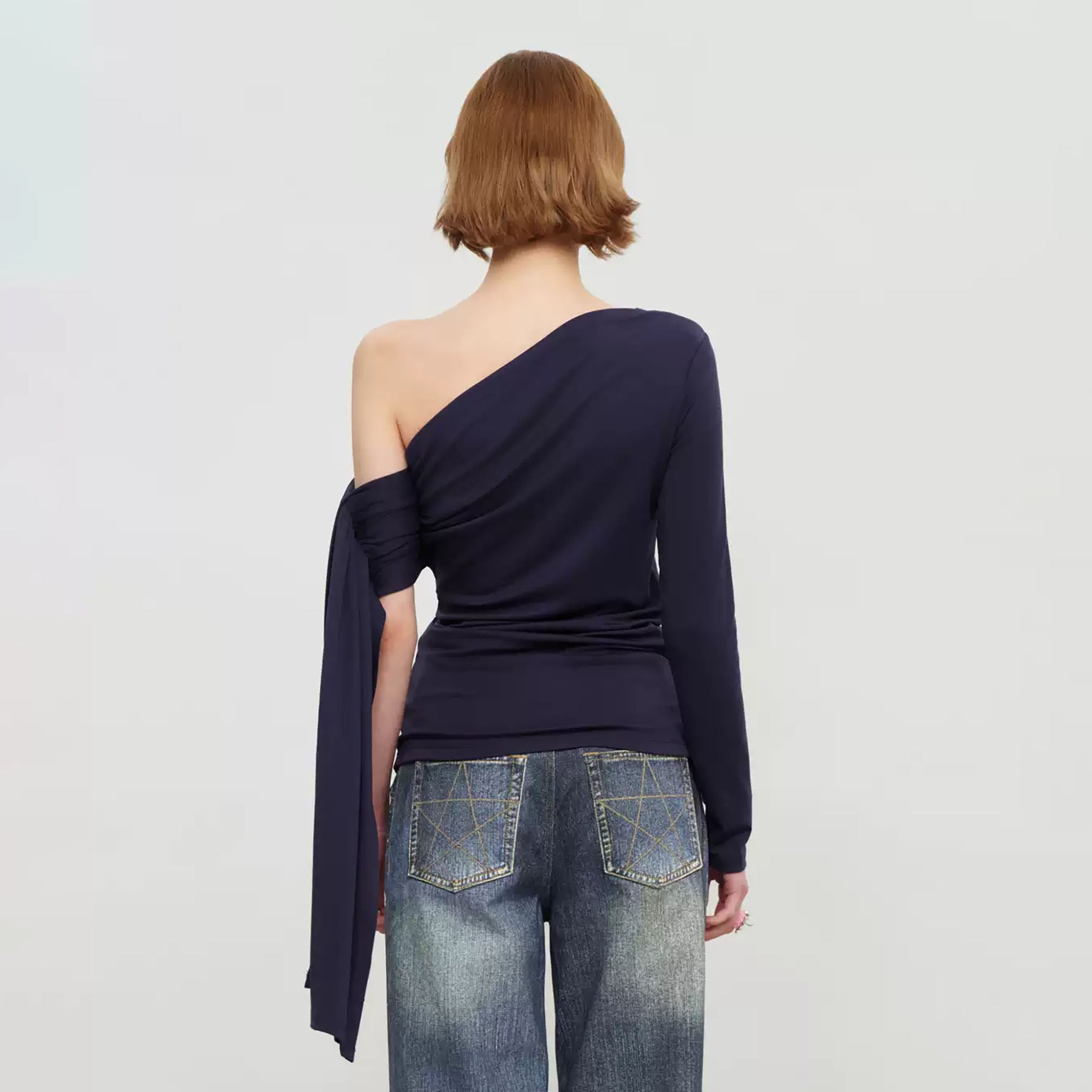 SOFITTE Asymmetric One-Shoulder Graphic Long-Sleeve Tee