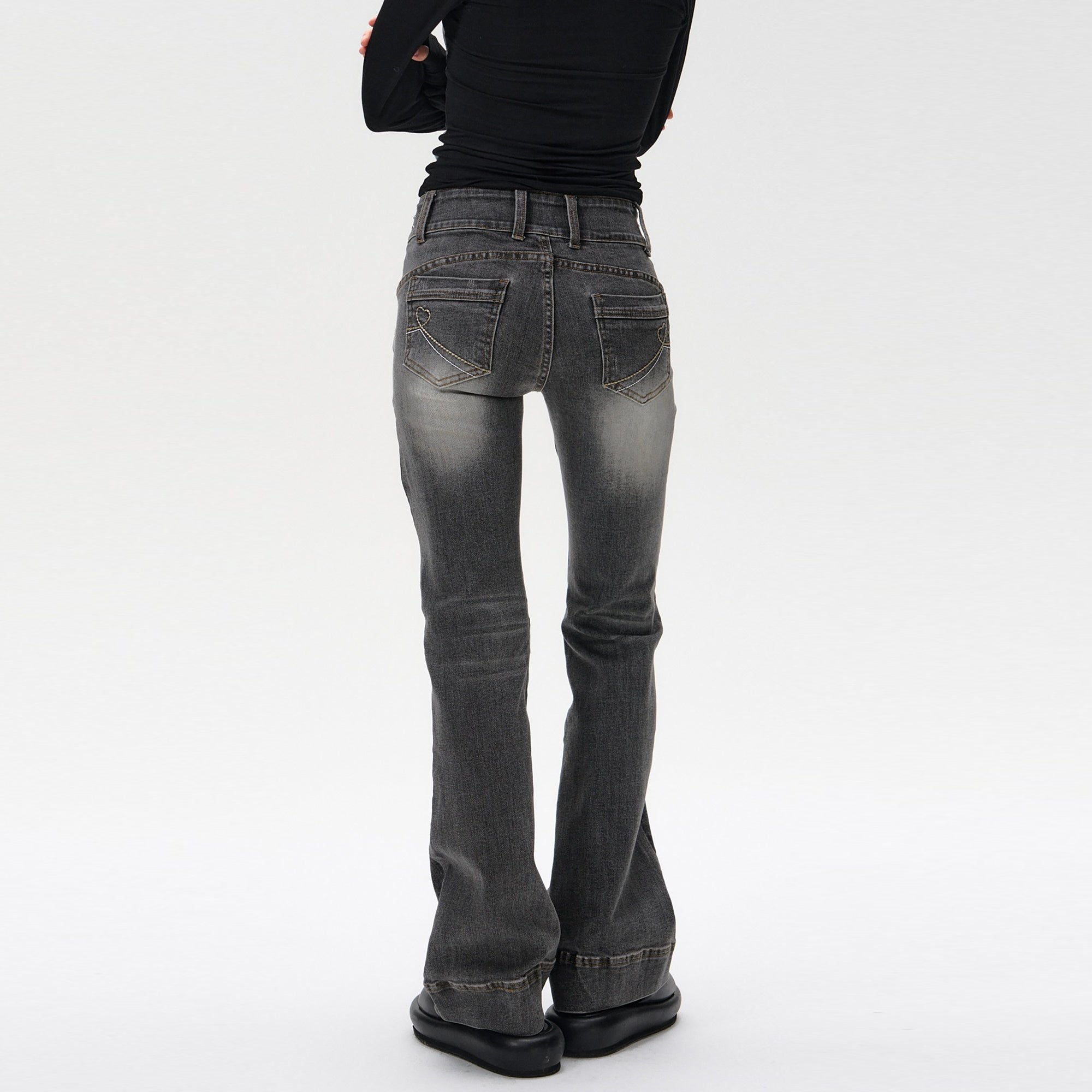 10AMSOTIIIIIIRED Classic Rivet Wasit Whisker Flared Jeans