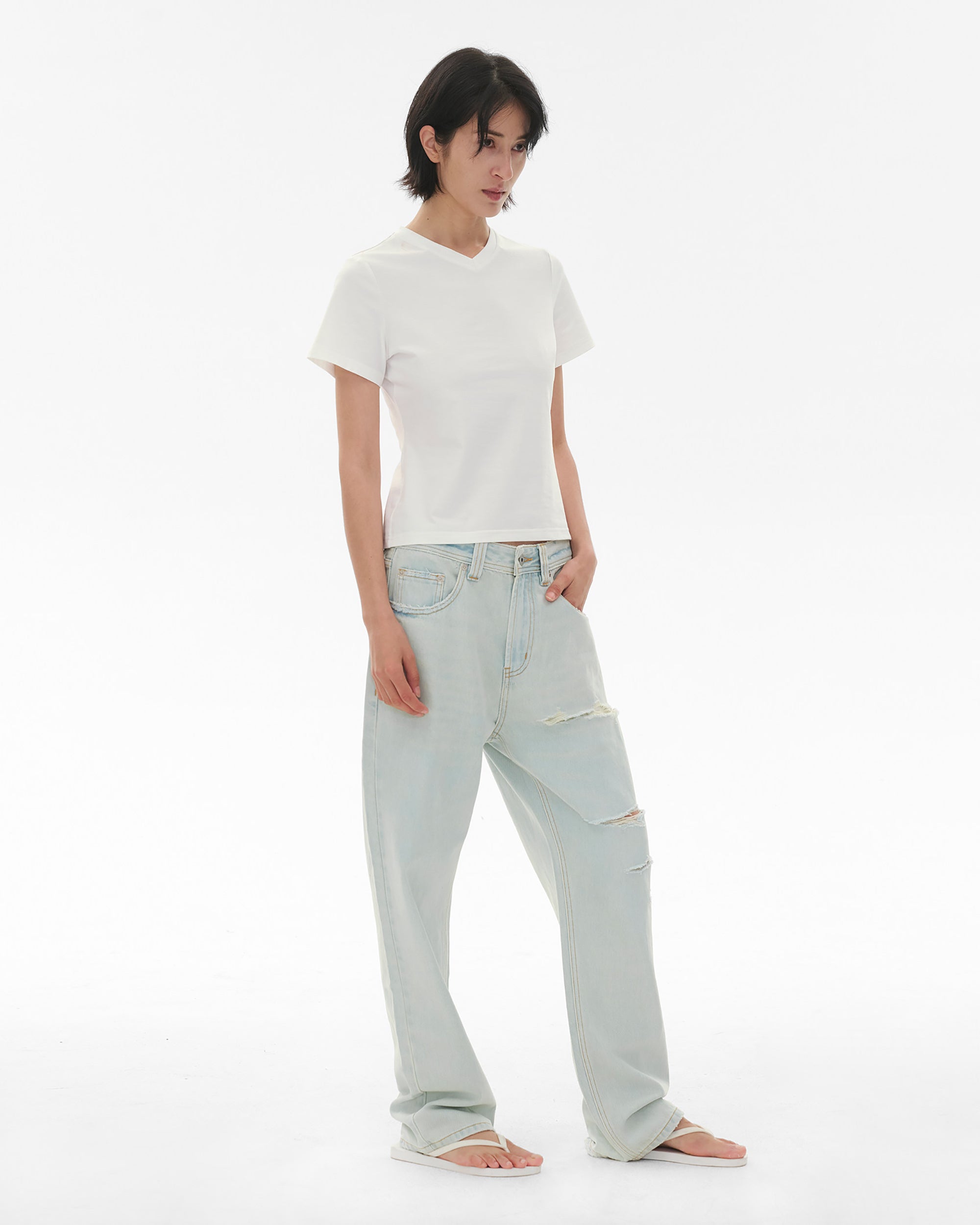COMMAND N Light Wash Distressed Straight-Leg Jeans