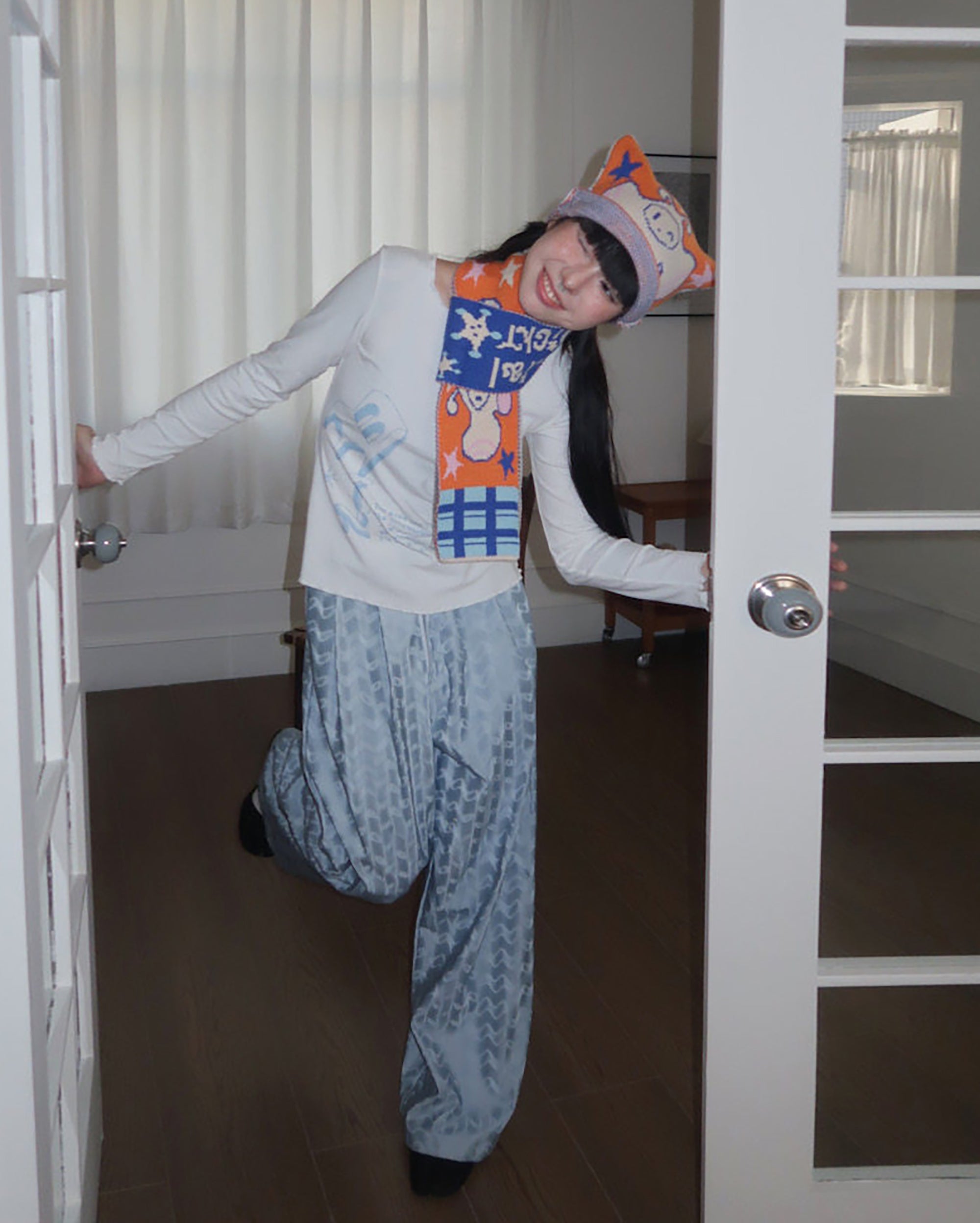 UNSOCIAL NIGHT x OLIWA Playful Graphic Knit Scarf