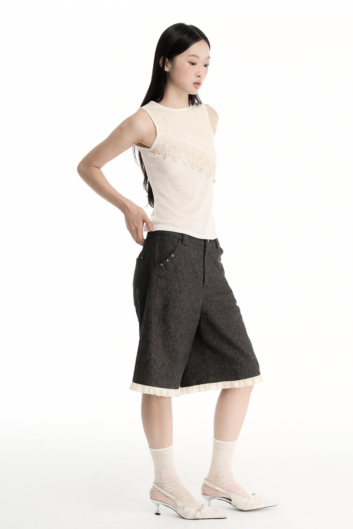 CONFUN Studded Lace-Hem Linen-Cotton Shorts