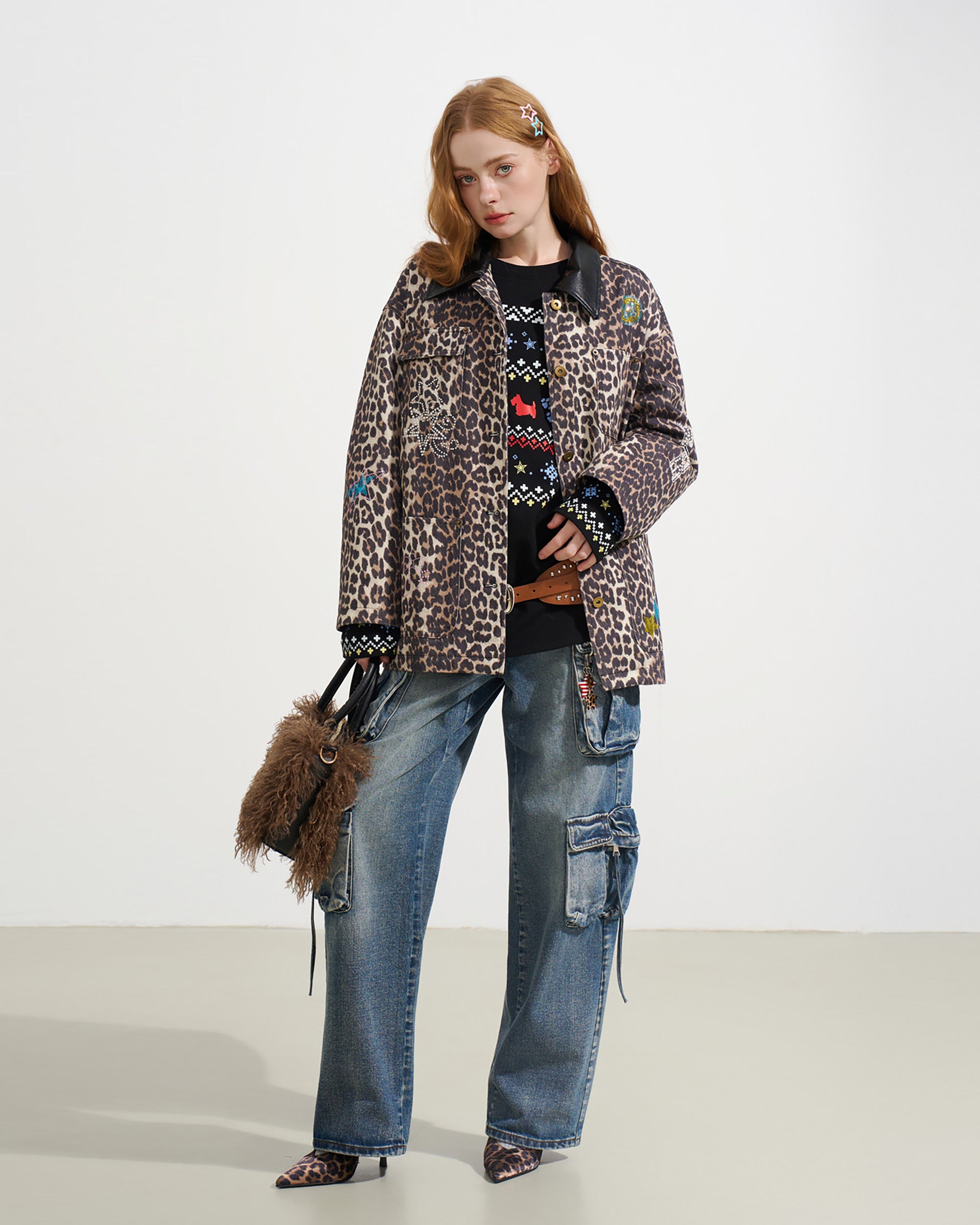 SOFITTE Multi-Pocket Star Pendant Relaxed Jeans