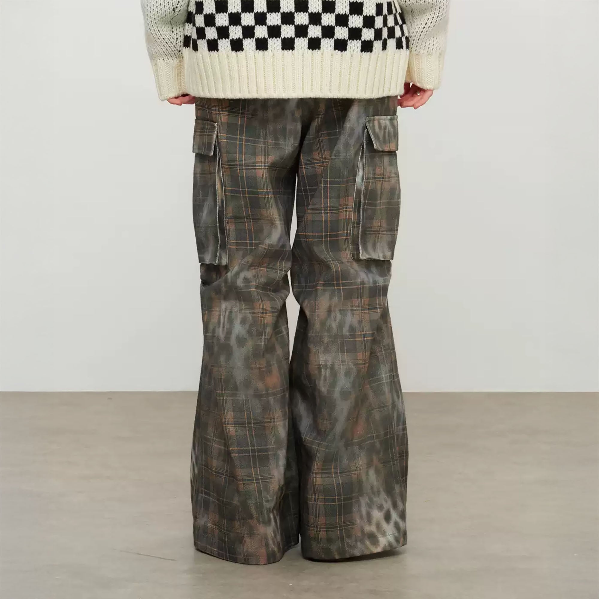 SOFITTE Leopard Plaid Straight-Leg Cargo Pants