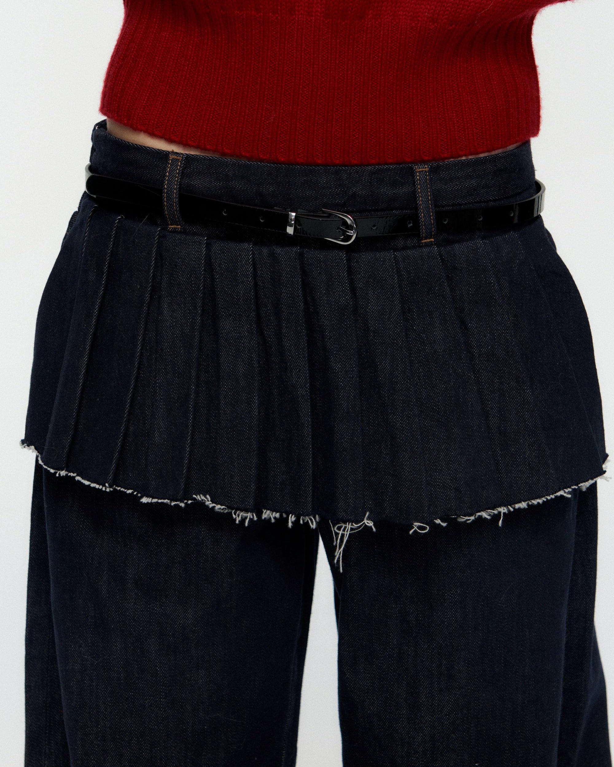 10AMSOTIIIIIIRED Frayed-Front Pleated Straight Jeans