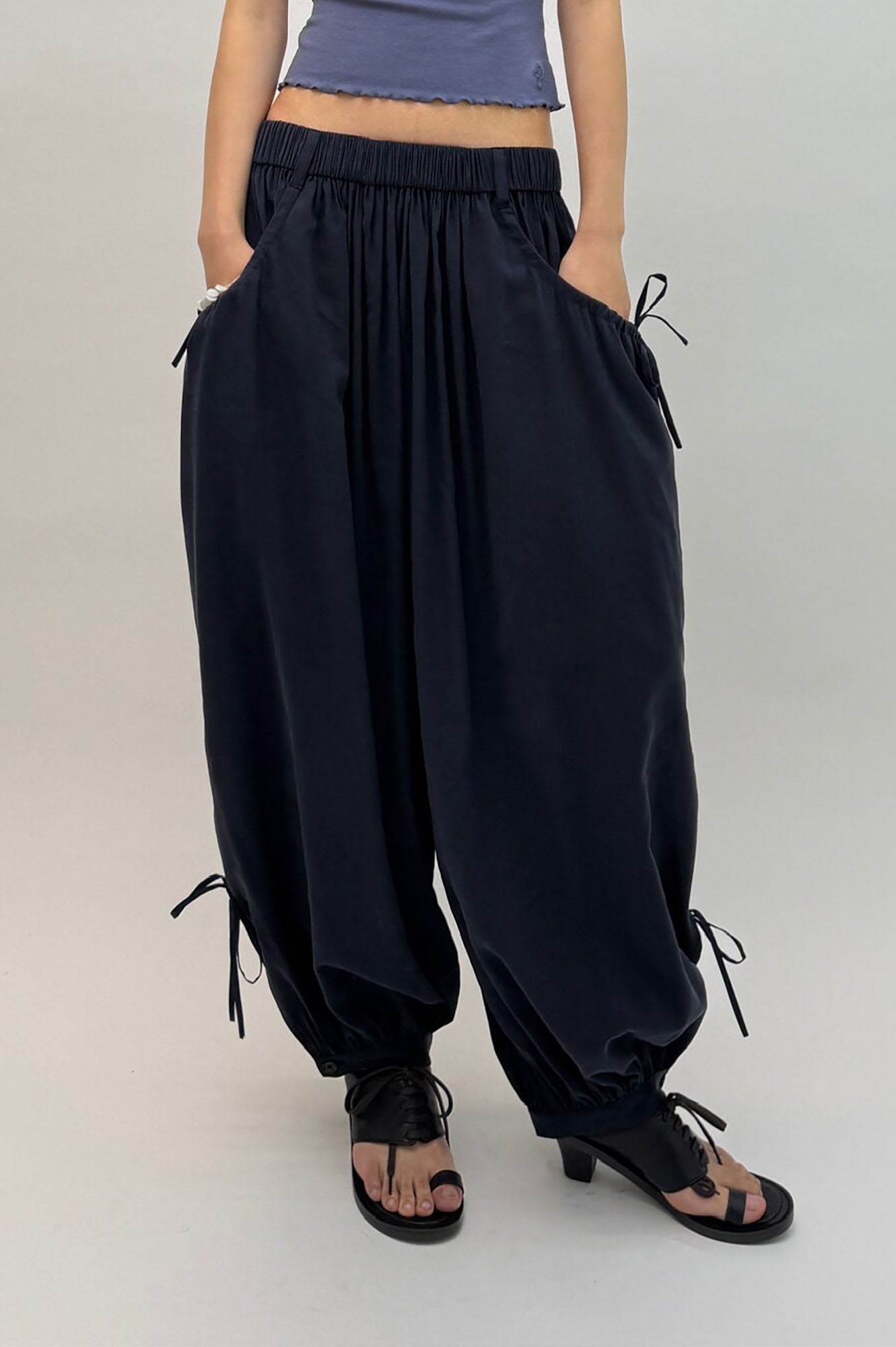NEVERSEEZ Drawstring Pleats Balloon Pants