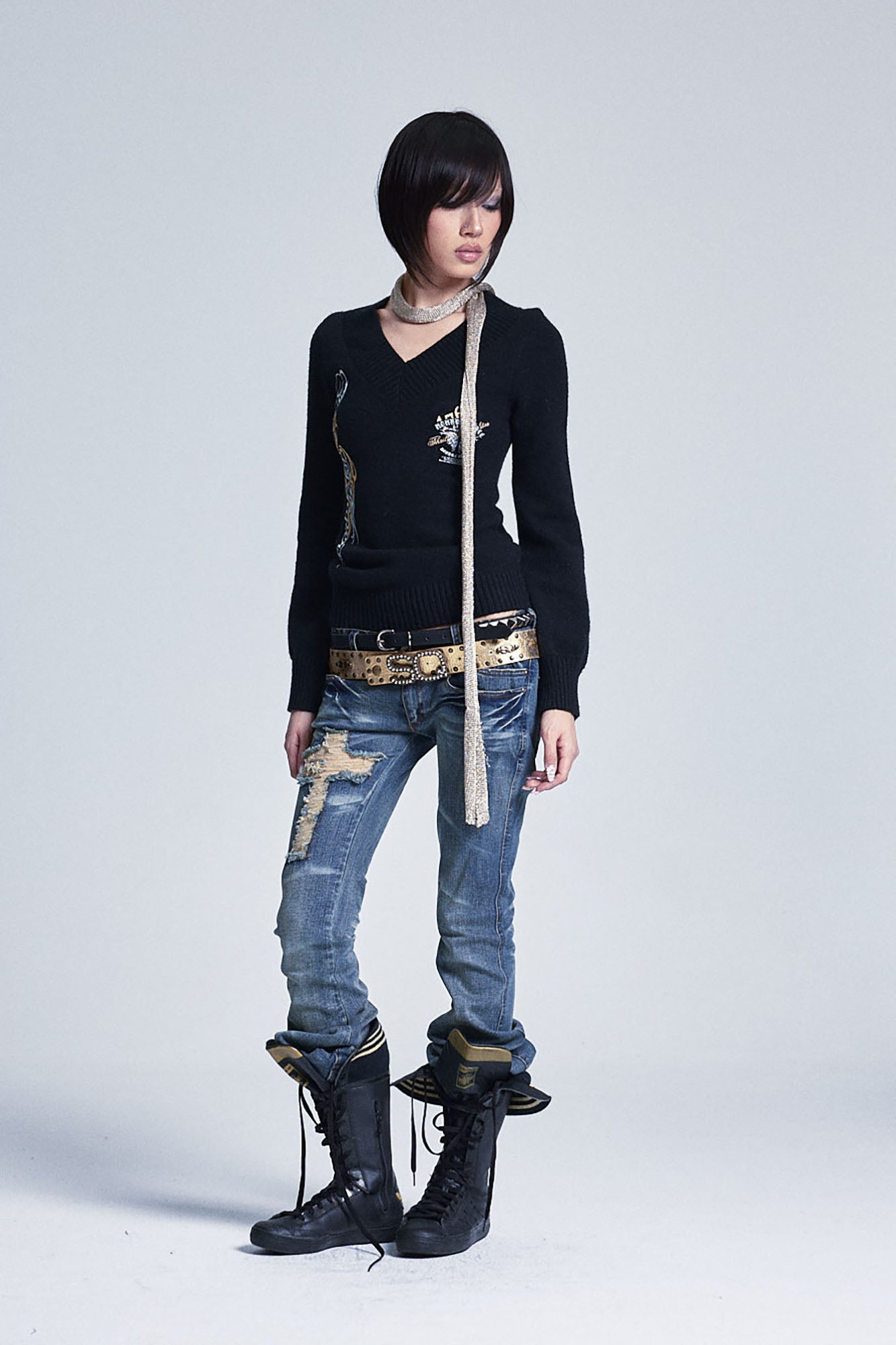 NONAME SPACE Retro Printed V-Neck Bishop Sleeve Sweater
