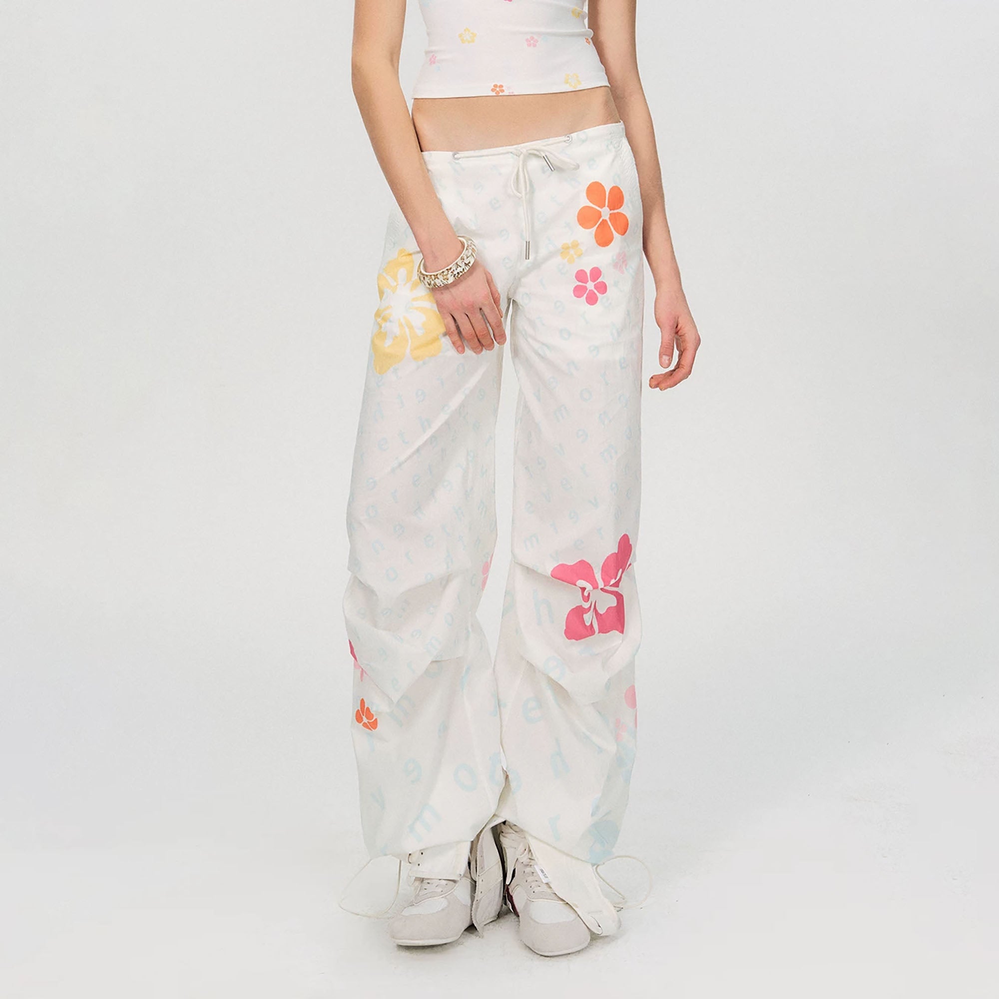 THE NEVERMORE Floral LOGO Full-Print Drawstring Pants