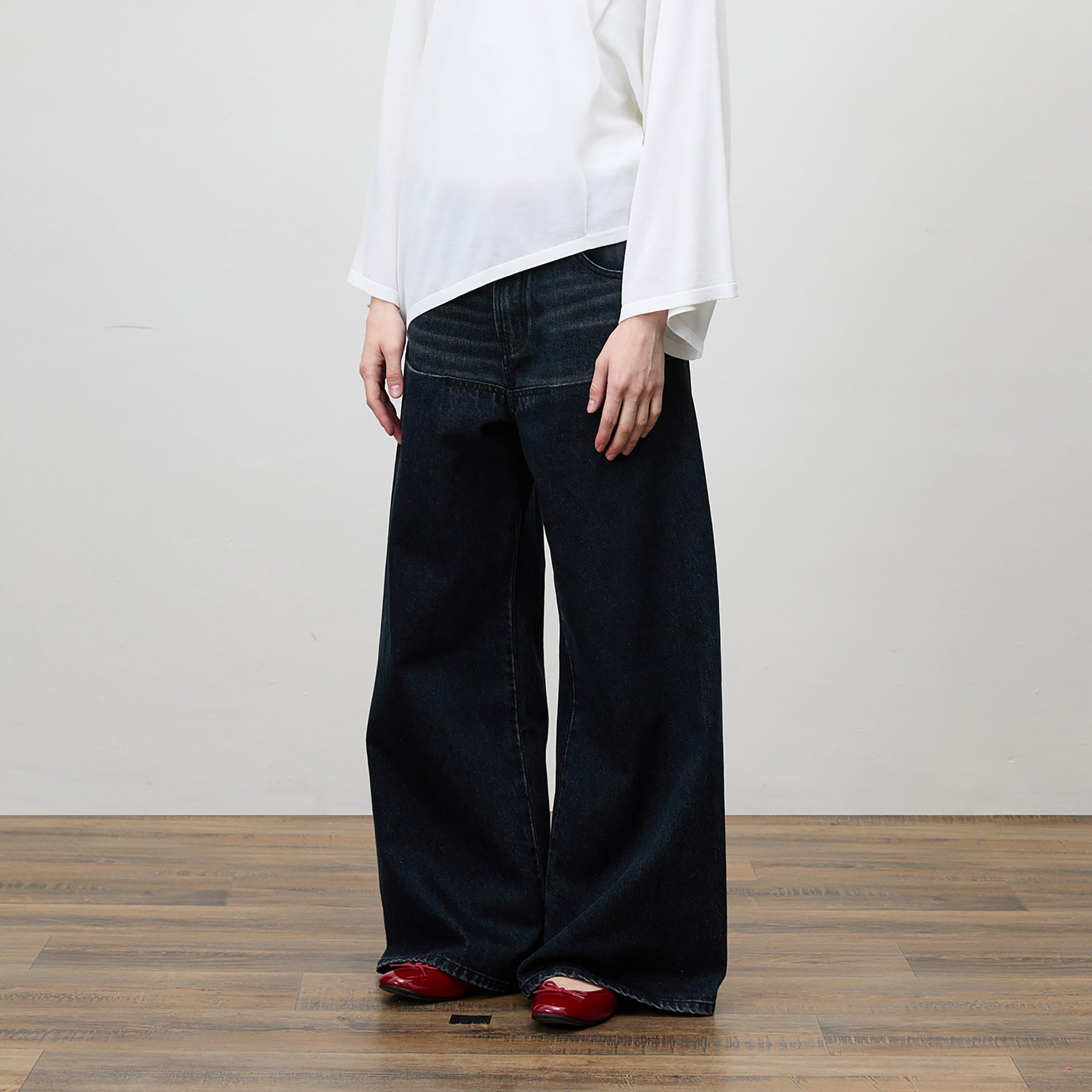 COMMAND N Washed Contrast-Panel Jeans