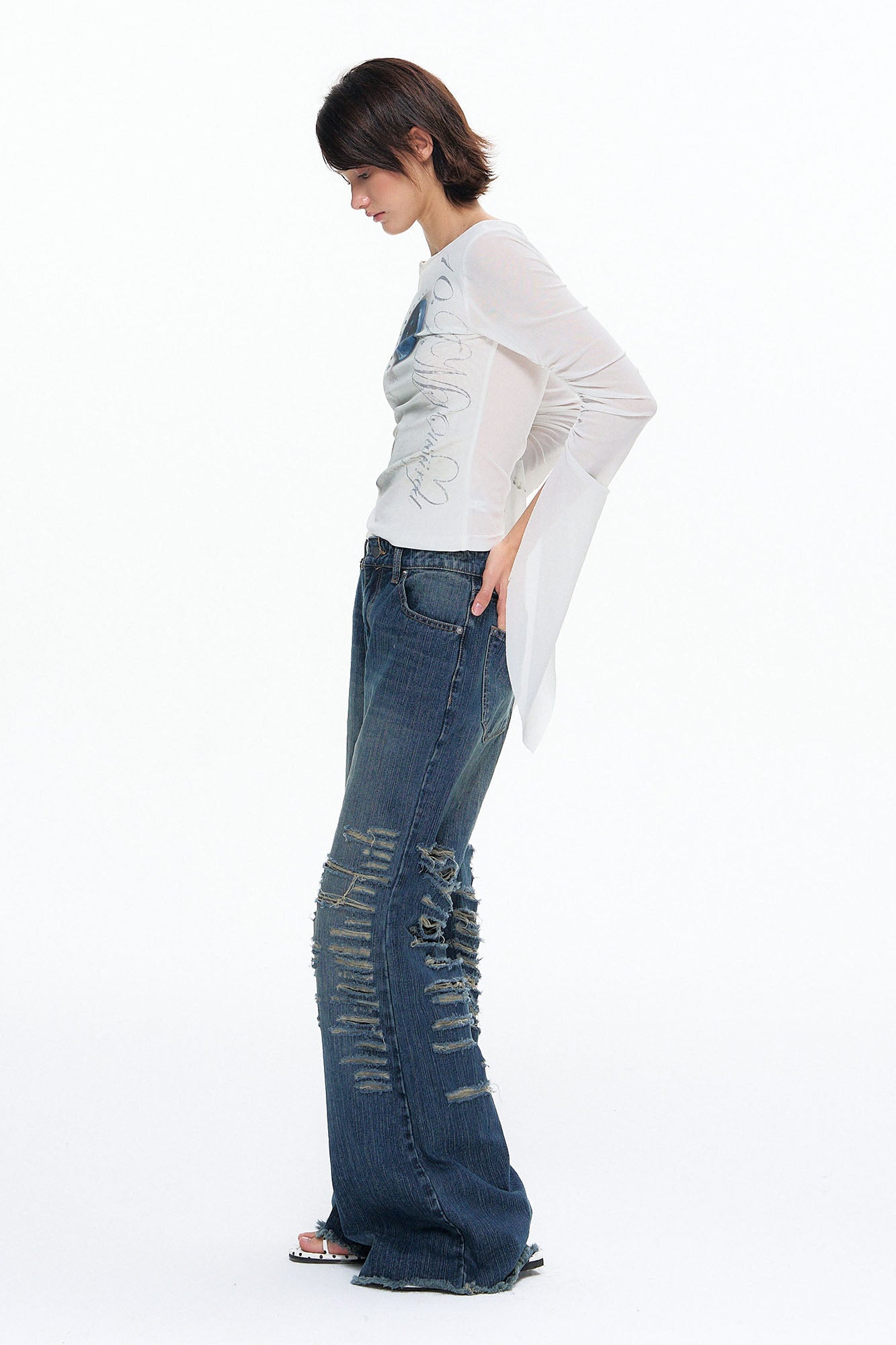 10AMSOTIIIIIIRED Asymmetrical Kitty Full-Printed Long-Sleeve Top