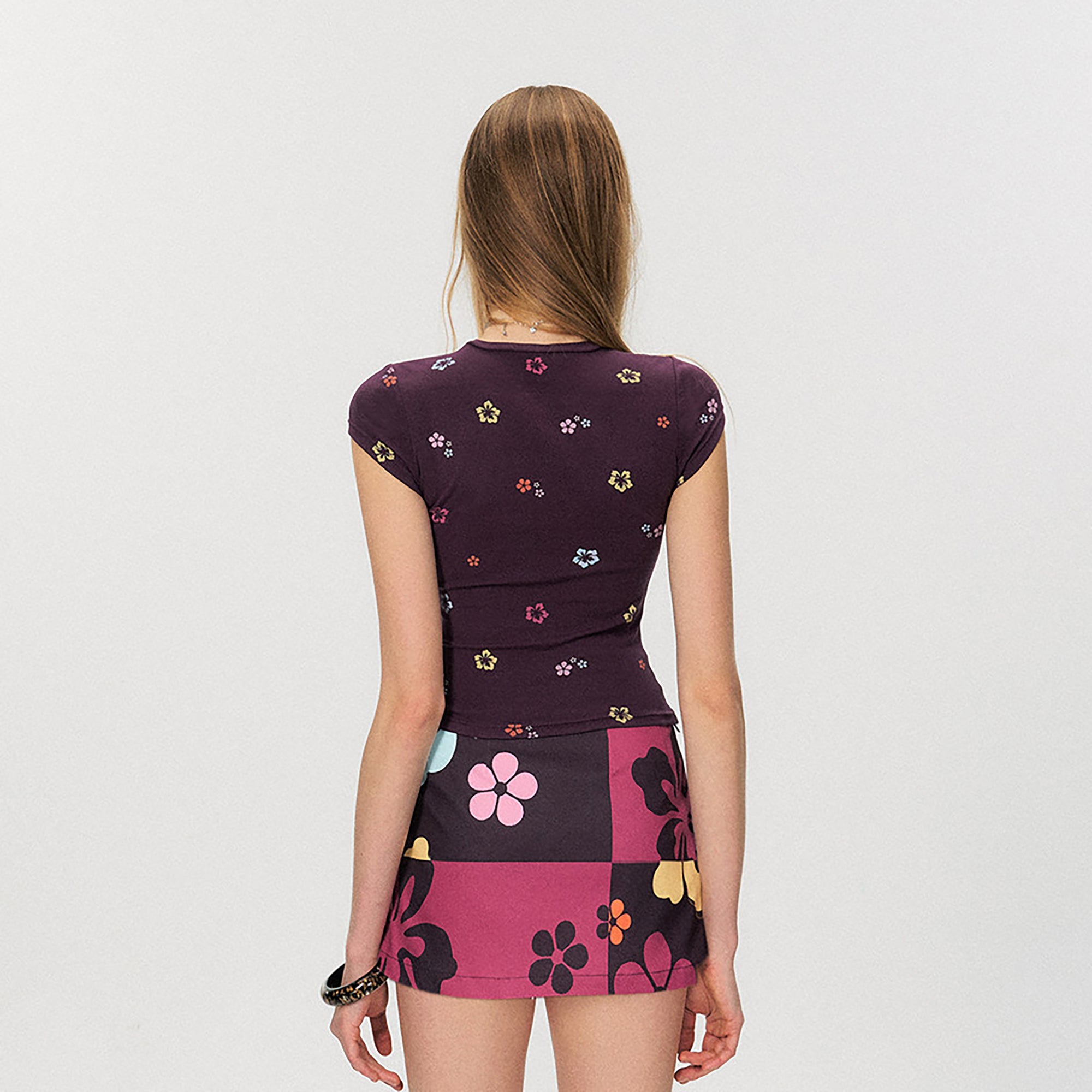 THE NEVERMORE Diamond Floral Graphics Slim Fit Tee