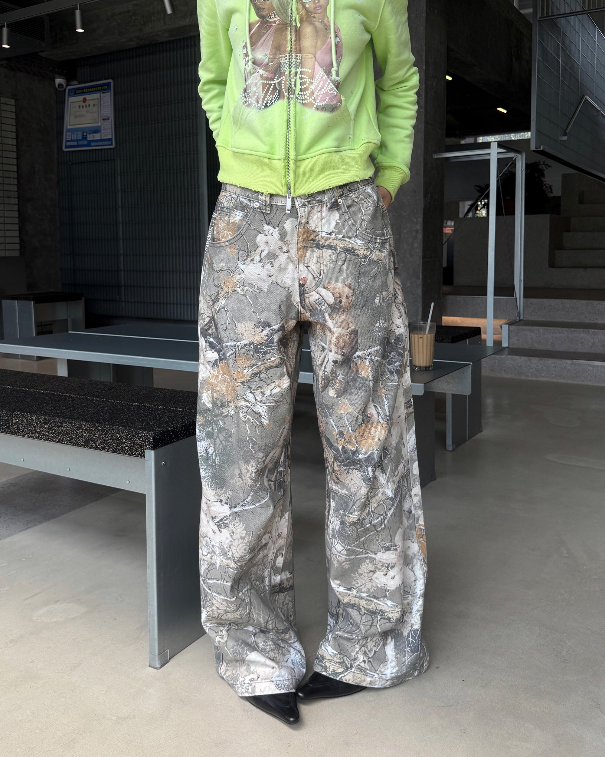 WII WIL Retro Teddy Print Camo Teddy Straight Jeans