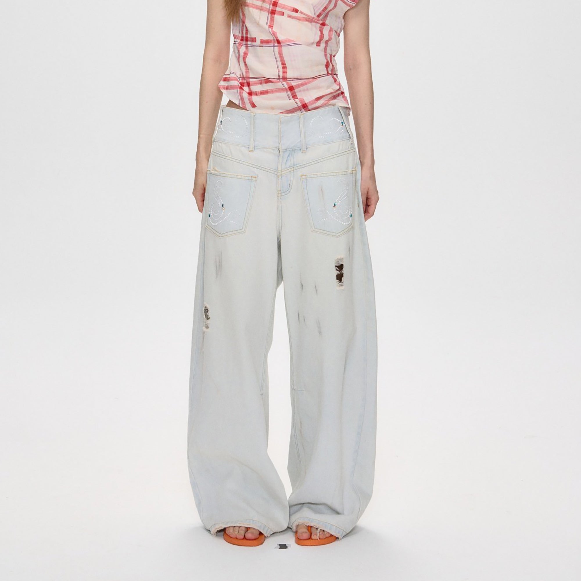 10AMSOTIIIIIIRED Distressed Wave Diamond Wide Waist Curved Jeans