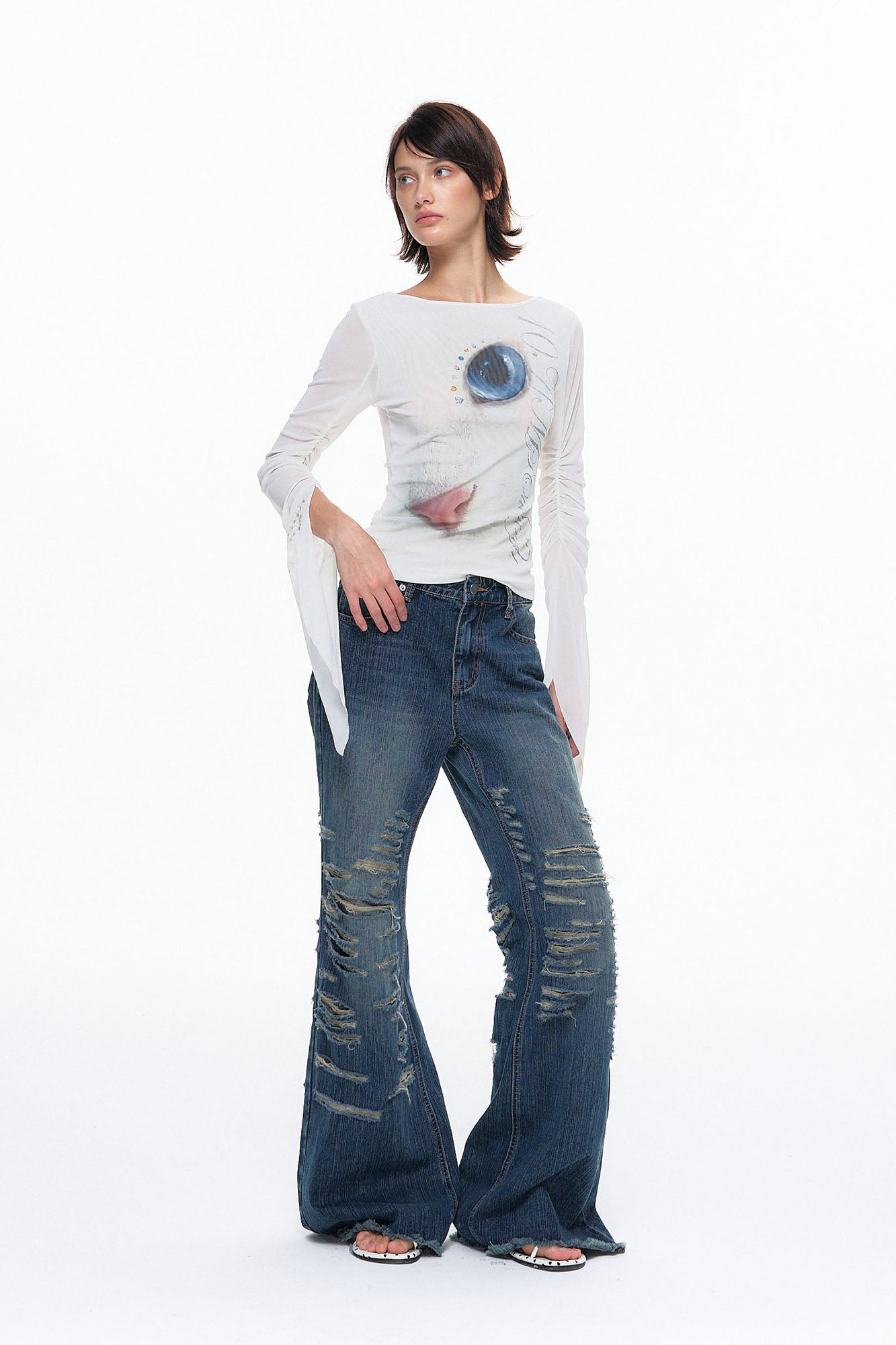 10AMSOTIIIIIIRED Asymmetrical Kitty Full-Printed Long-Sleeve Top