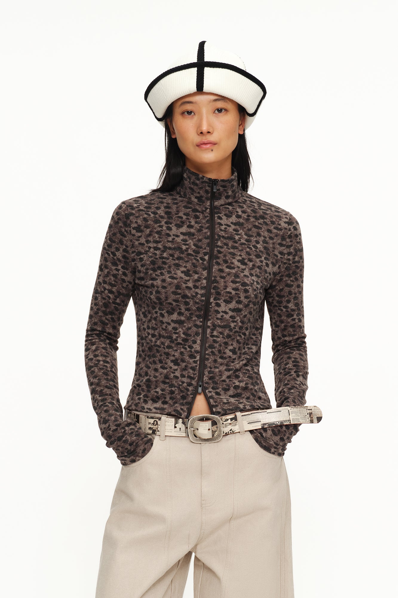 OINIMI Leopard Full-Print Knit Dual-Zip Top