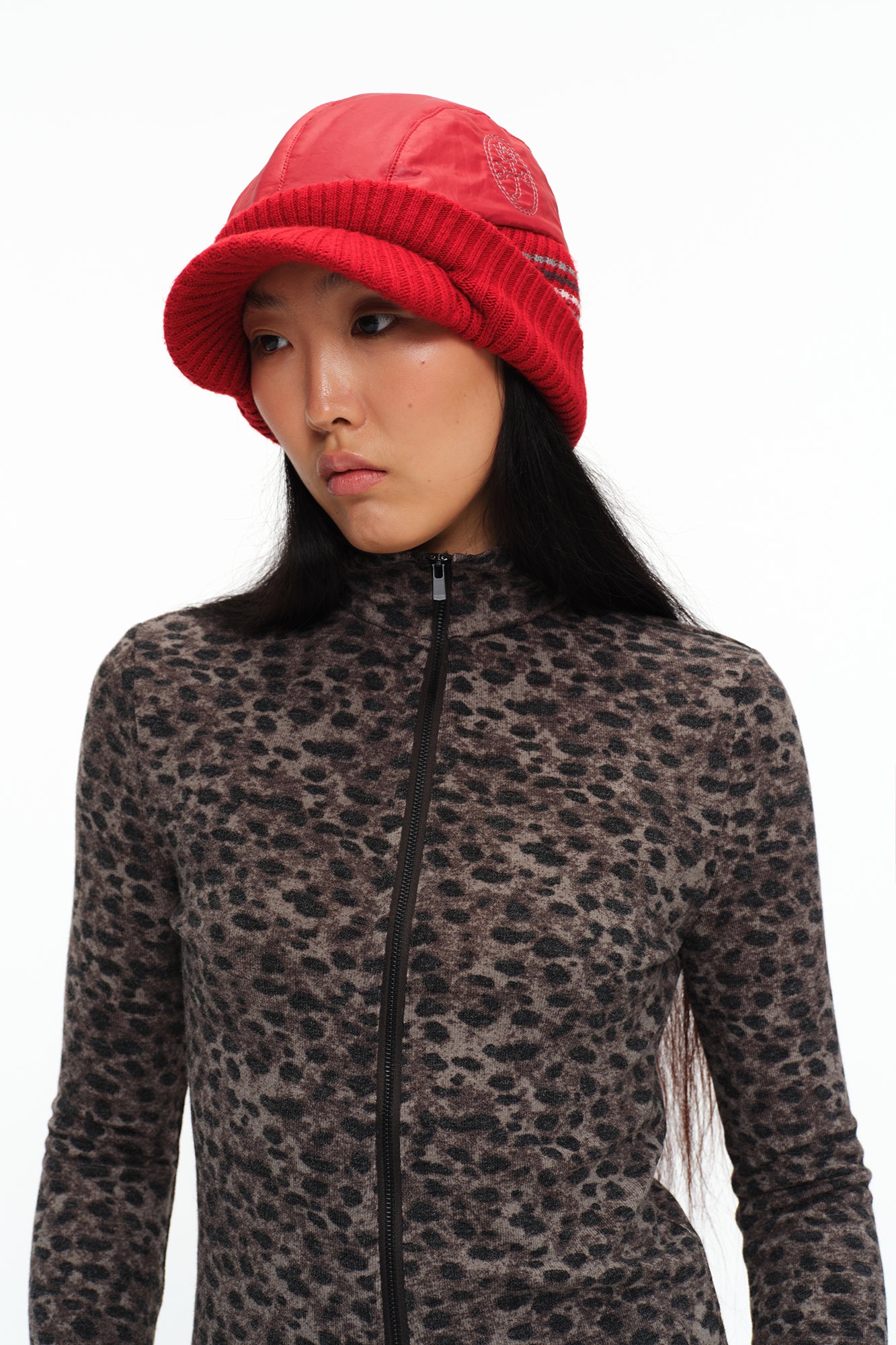 OINIMI Leopard Full-Print Knit Dual-Zip Top
